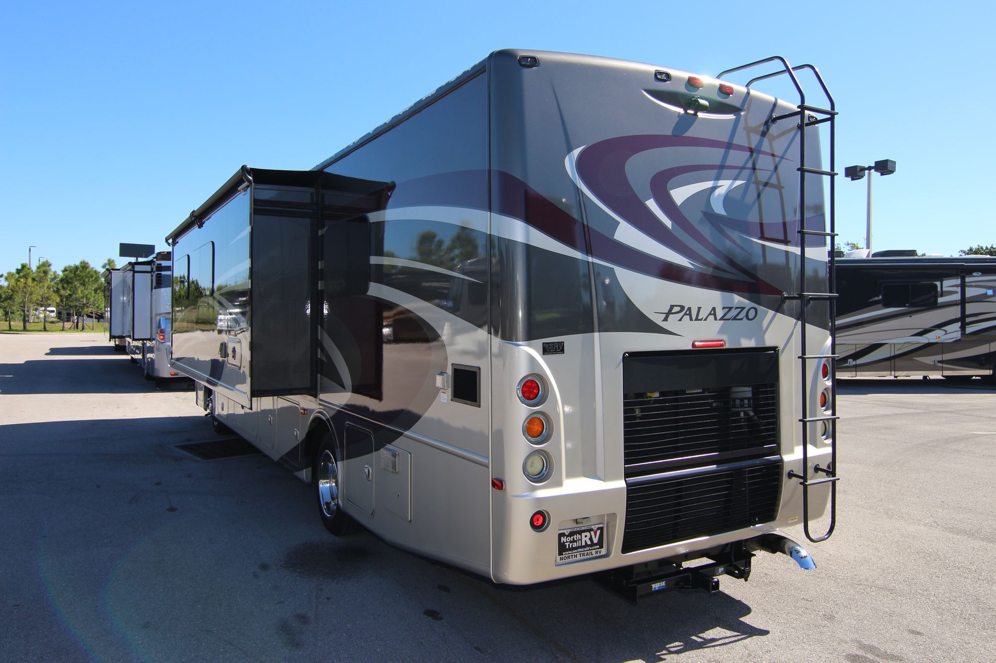 Used 2015 Thor Palazzo 36.2 Class A  For Sale