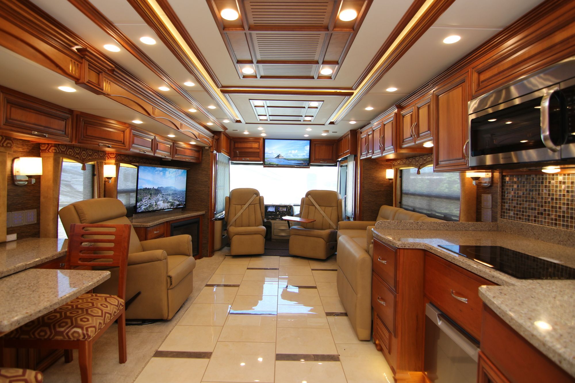 Used 2014 Newmar Mountain Aire 4361 Class A  For Sale