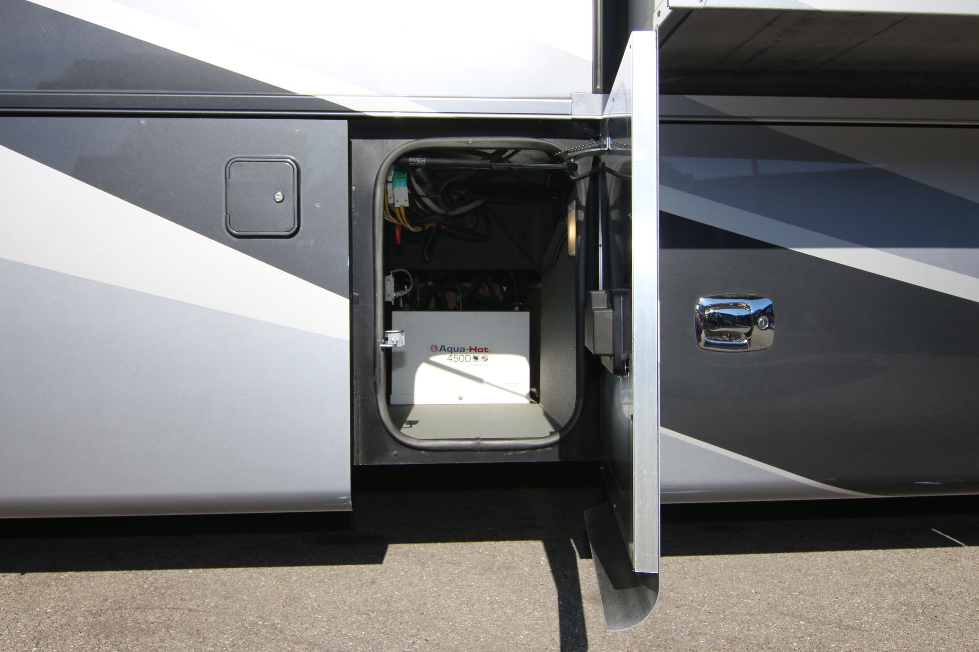 Used 2018 Tiffin Motor Homes Phaeton 40QKH Class A  For Sale