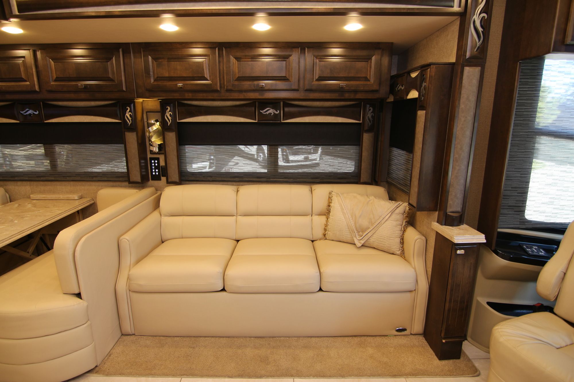 Used 2018 Tiffin Motor Homes Phaeton 40QKH Class A  For Sale