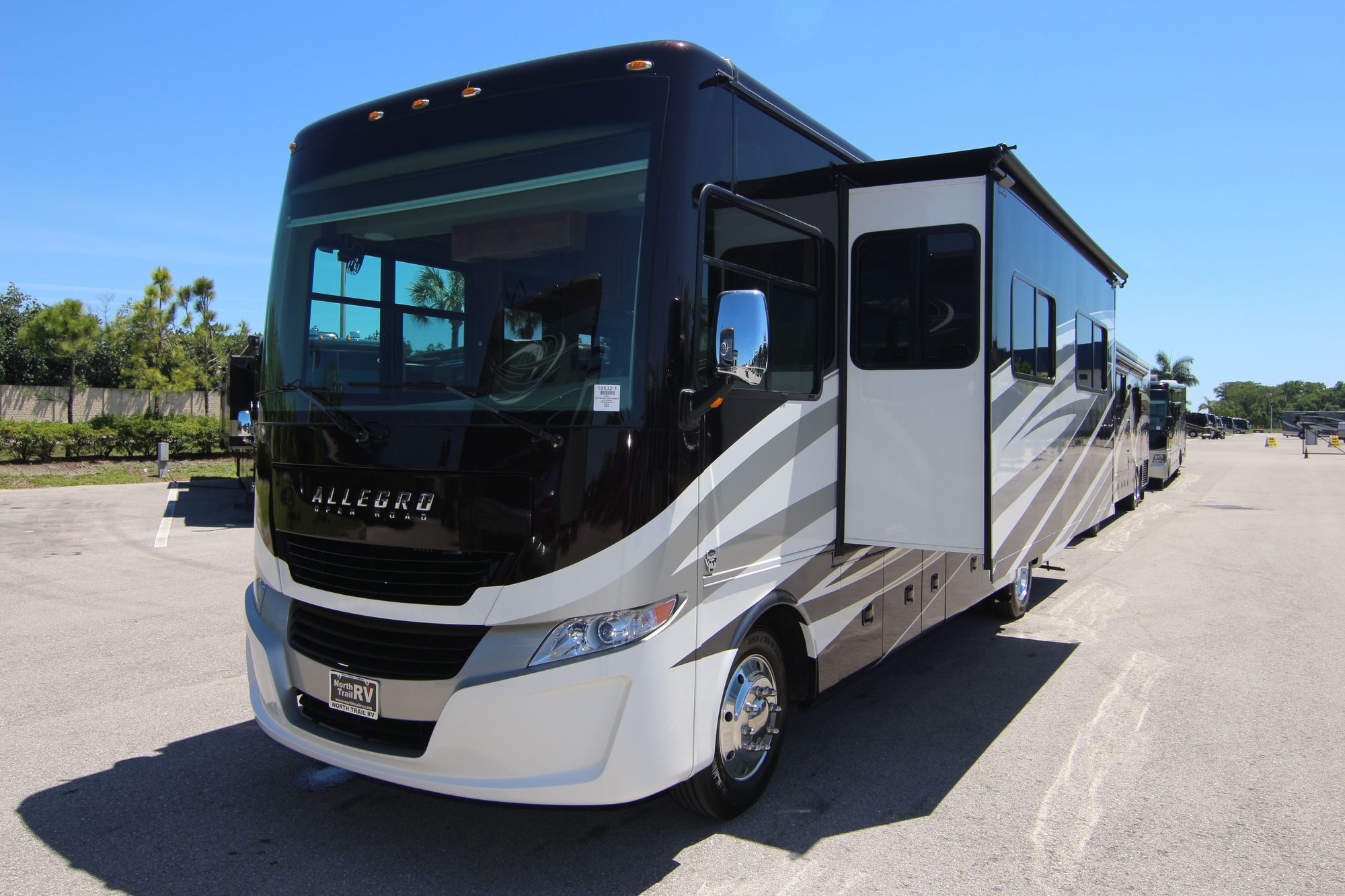 Used 2017 Tiffin Motor Homes Allegro 32SA Class A  For Sale