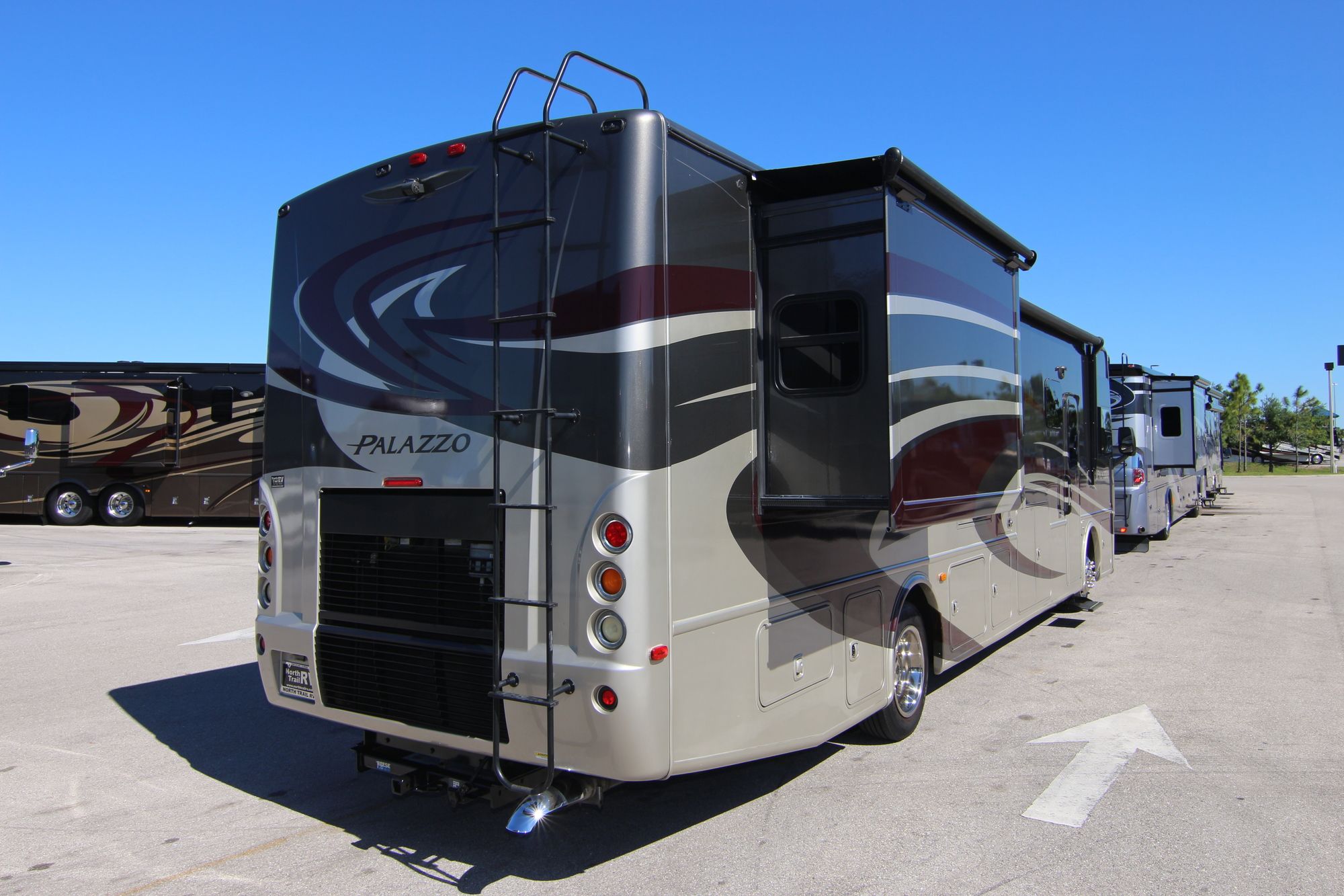 Used 2015 Thor Palazzo 36.2 Class A  For Sale