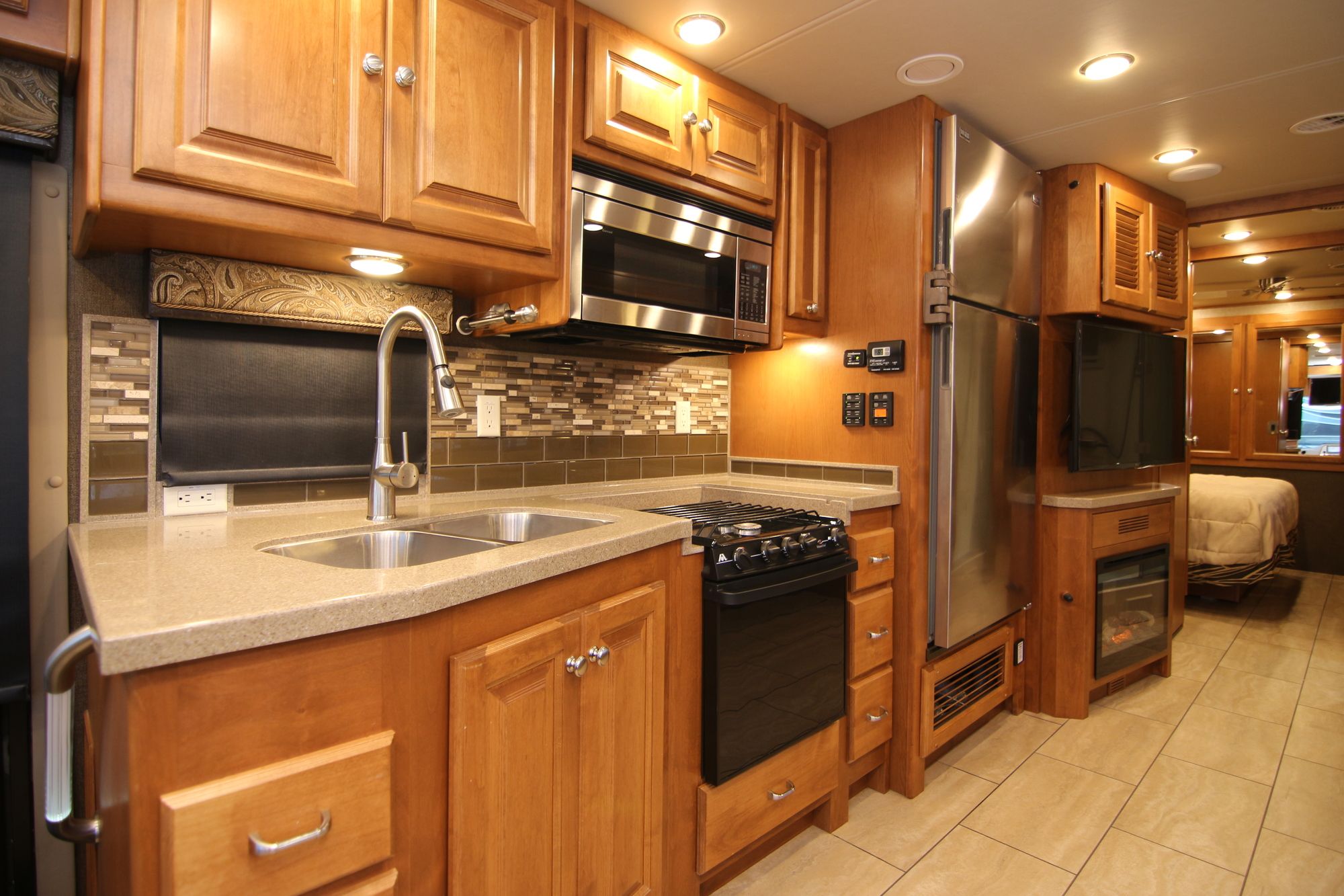 Used 2017 Tiffin Motor Homes Allegro 32SA Class A  For Sale