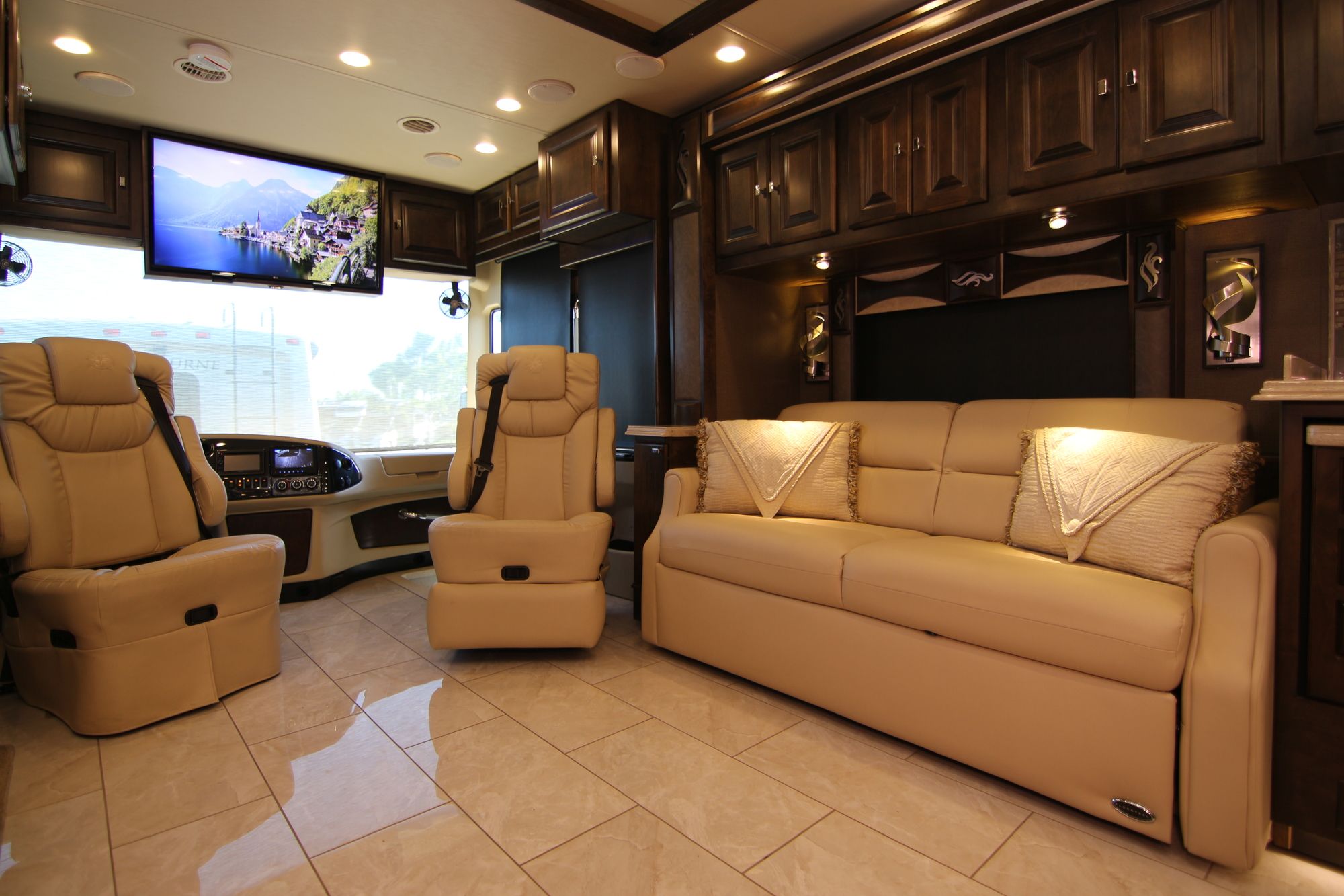 Used 2018 Tiffin Motor Homes Phaeton 40QKH Class A  For Sale