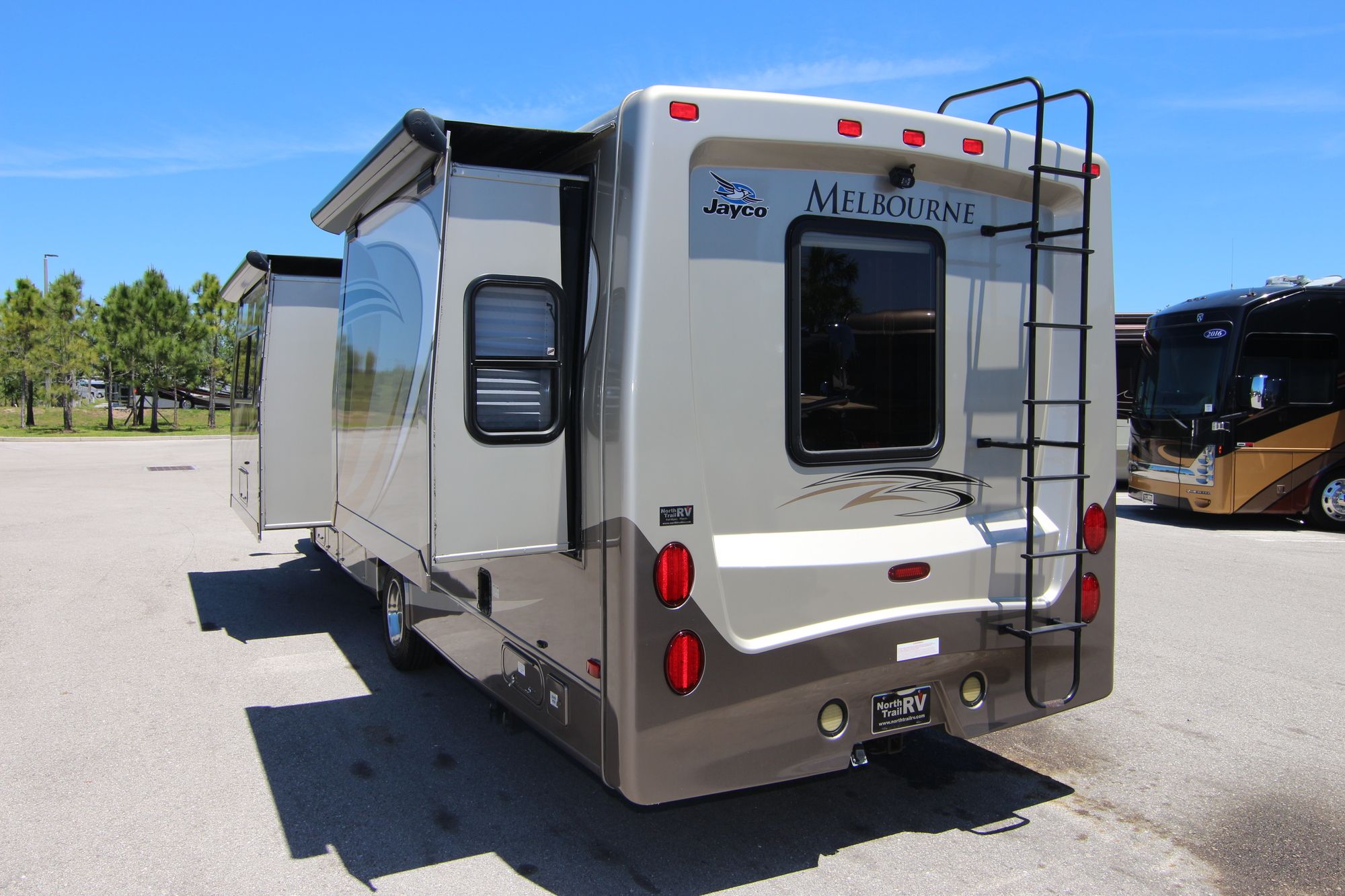 Used 2013 Jayco Melbourne 28F Class C  For Sale