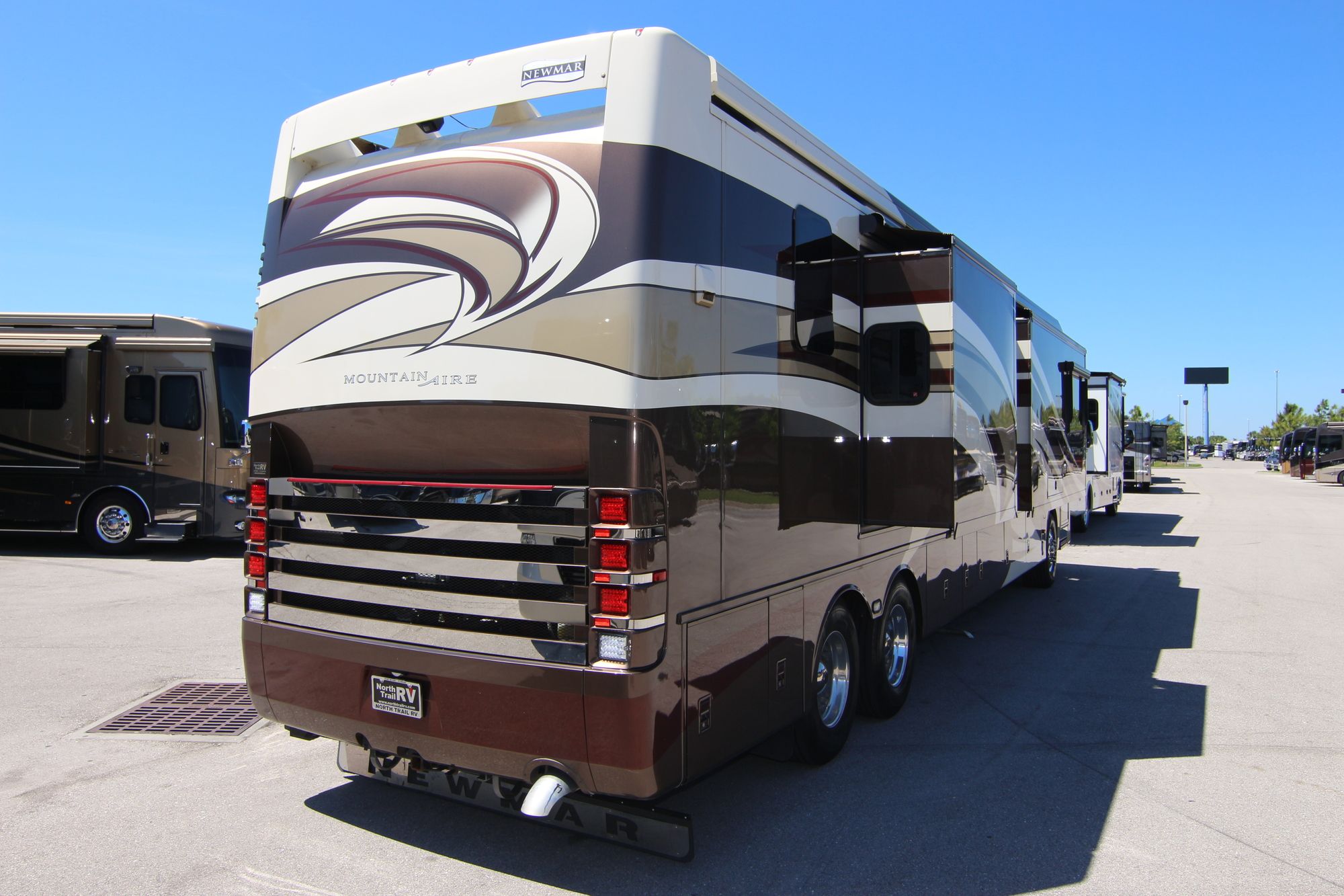 Used 2014 Newmar Mountain Aire 4361 Class A  For Sale