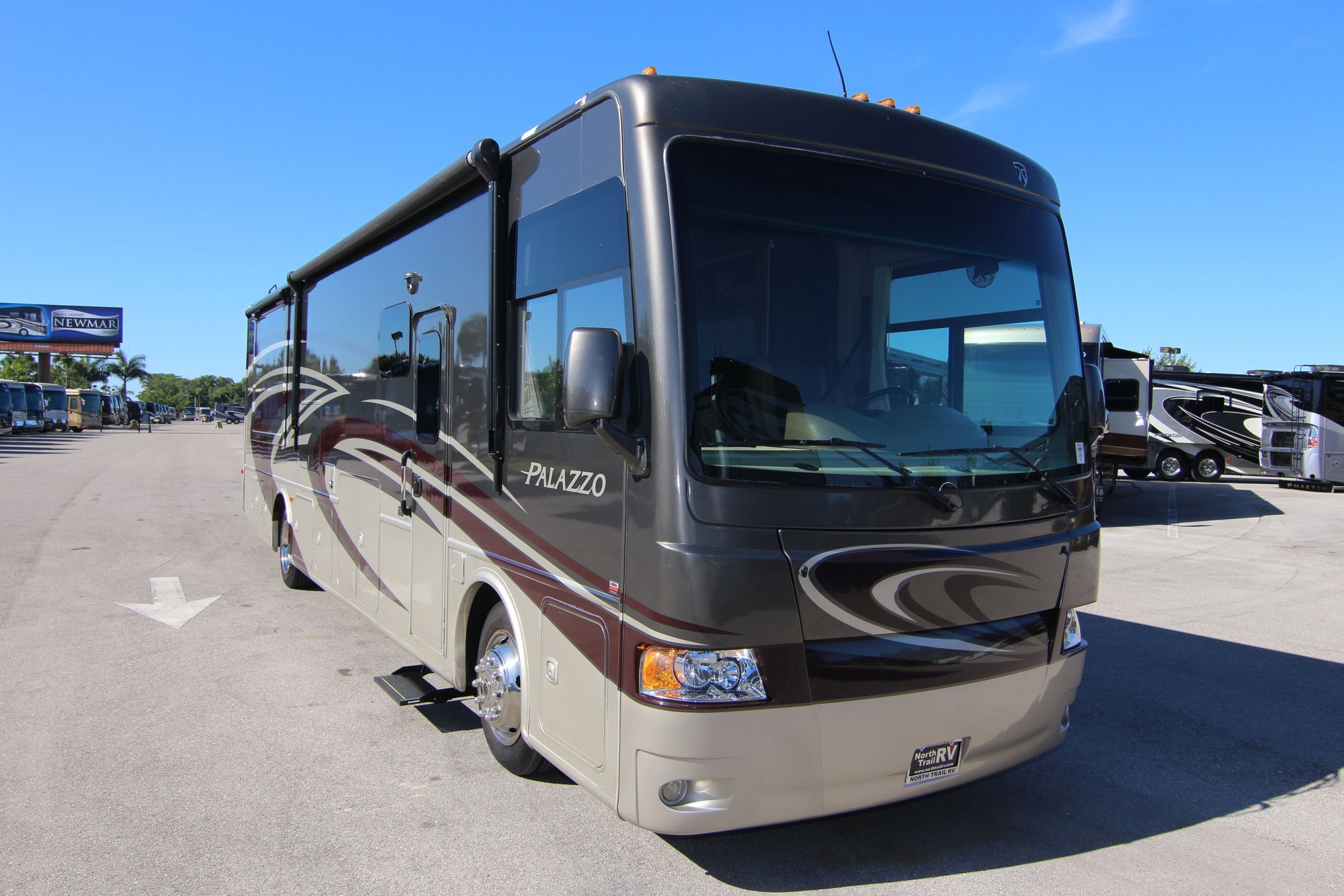 Used 2015 Thor Palazzo 36.2 Class A  For Sale