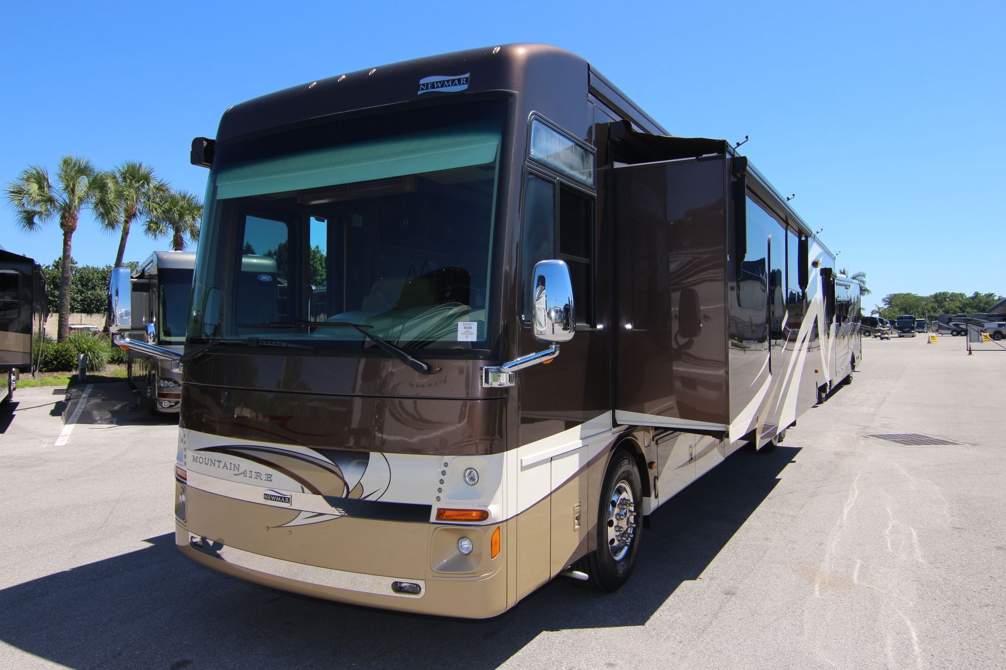 Used 2014 Newmar Mountain Aire 4361 Class A  For Sale