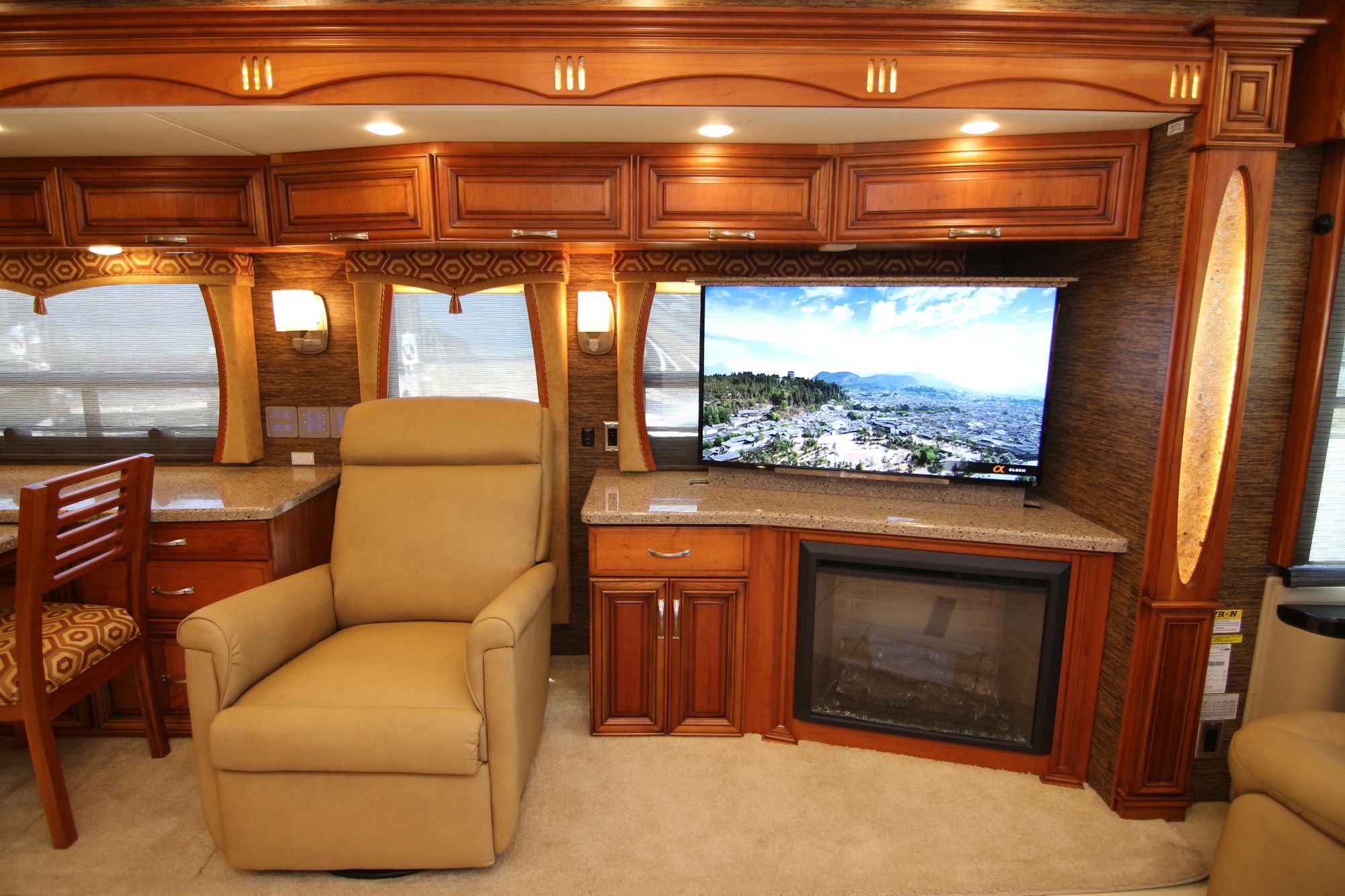 Used 2014 Newmar Mountain Aire 4361 Class A  For Sale