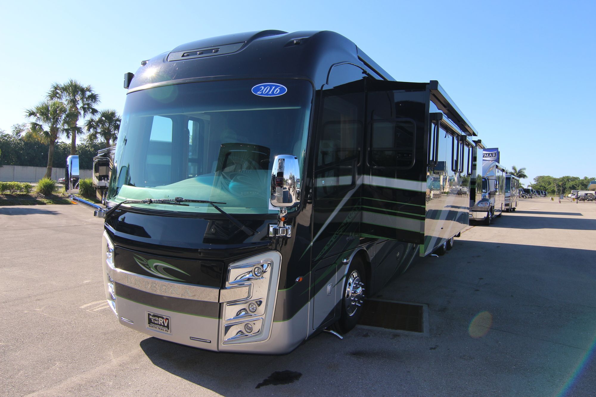 Used 2016 Entegra Anthem 44DLQ Class A  For Sale