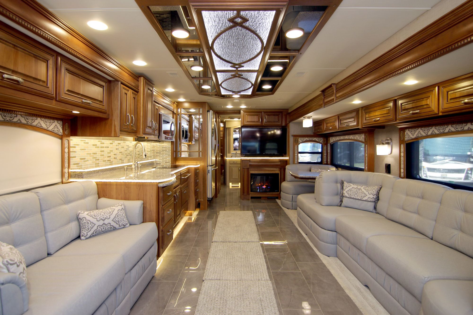 Used 2016 Entegra Anthem 44DLQ Class A  For Sale