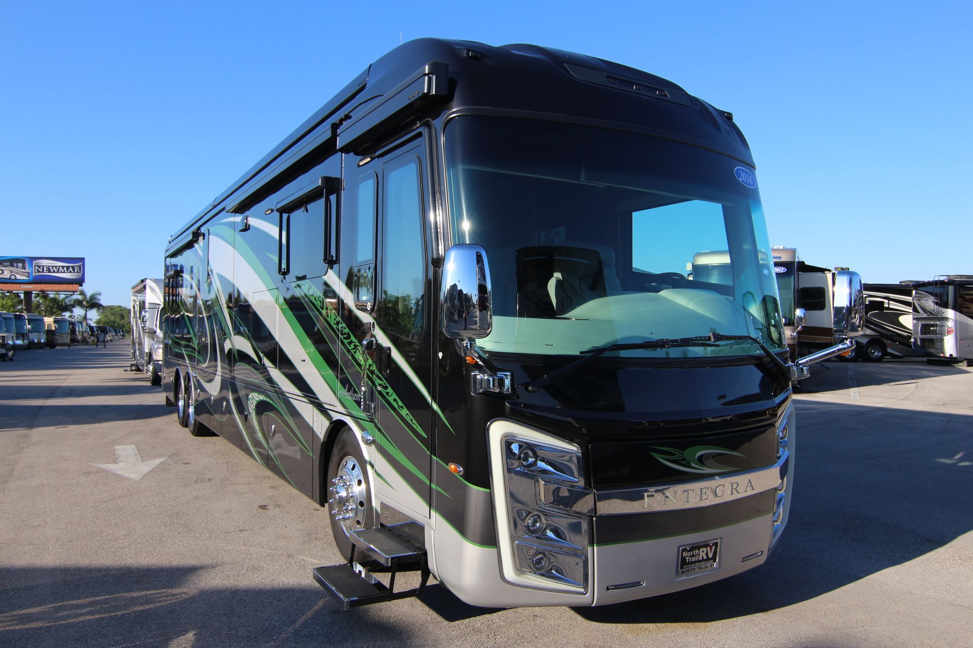 Used 2016 Entegra Anthem 44DLQ Class A  For Sale