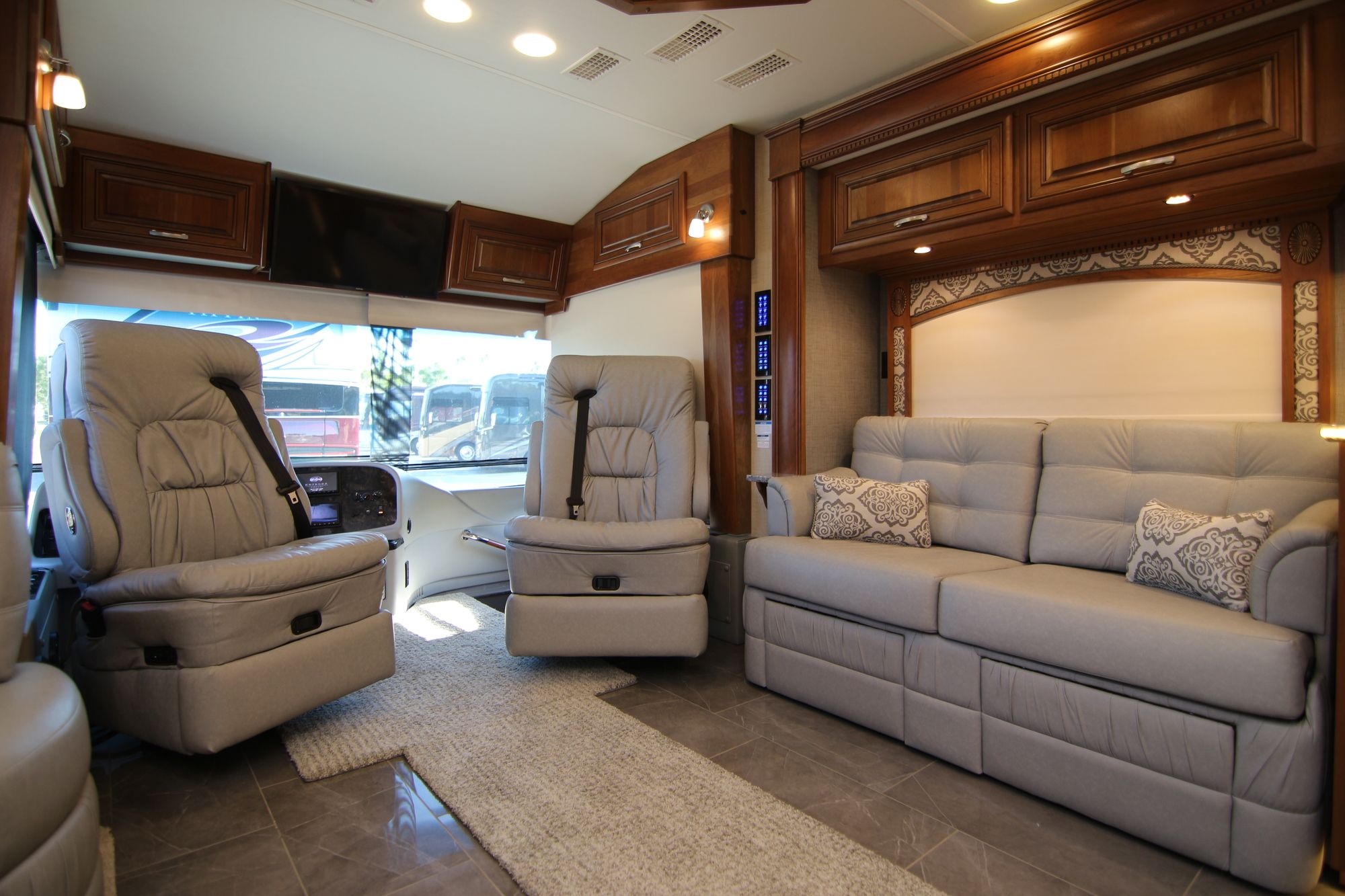 Used 2016 Entegra Anthem 44DLQ Class A  For Sale