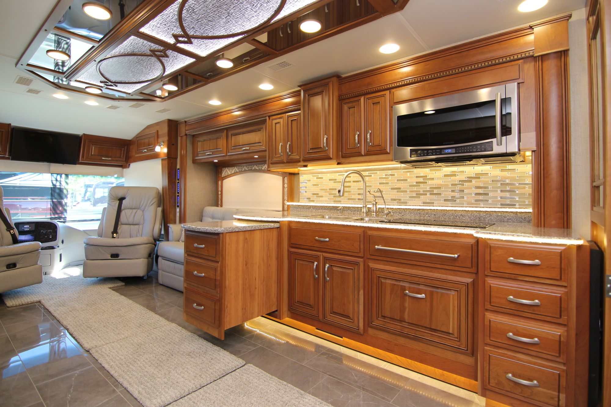 Used 2016 Entegra Anthem 44DLQ Class A  For Sale