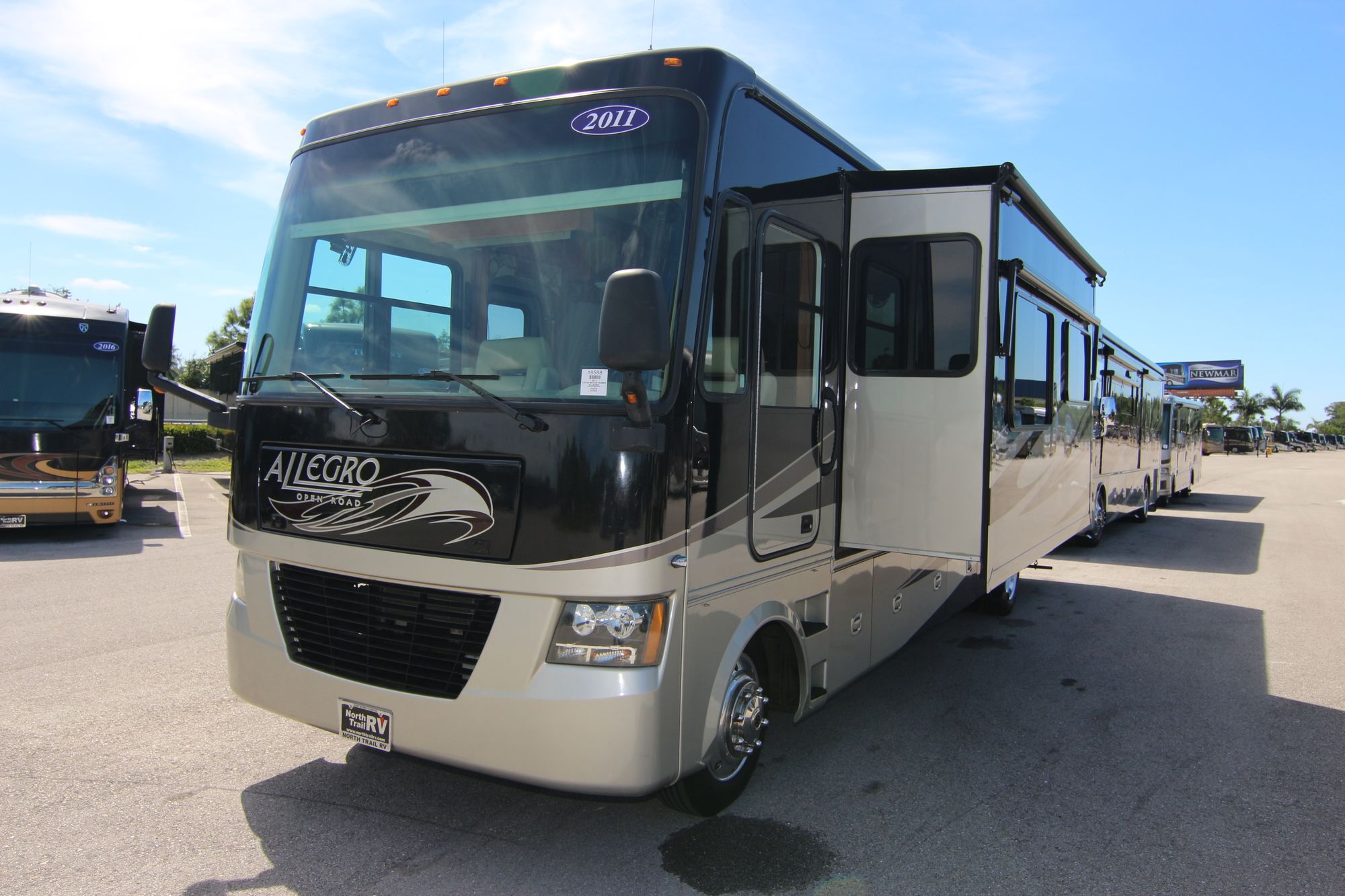 Used 2011 Tiffin Motor Homes Allegro 34TGA Class A  For Sale