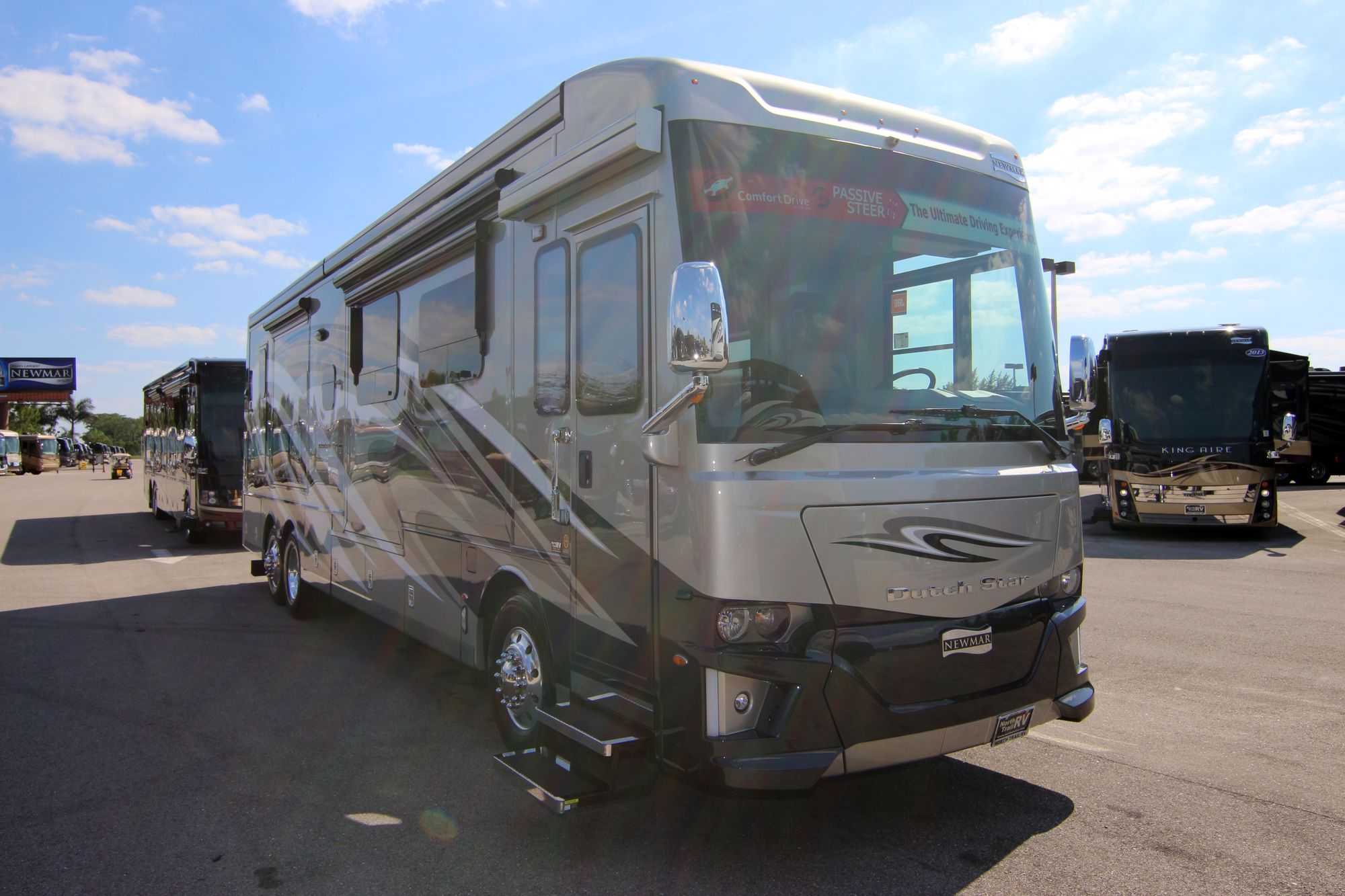 New 2019 Newmar Dutch Star 4002 Class A  For Sale