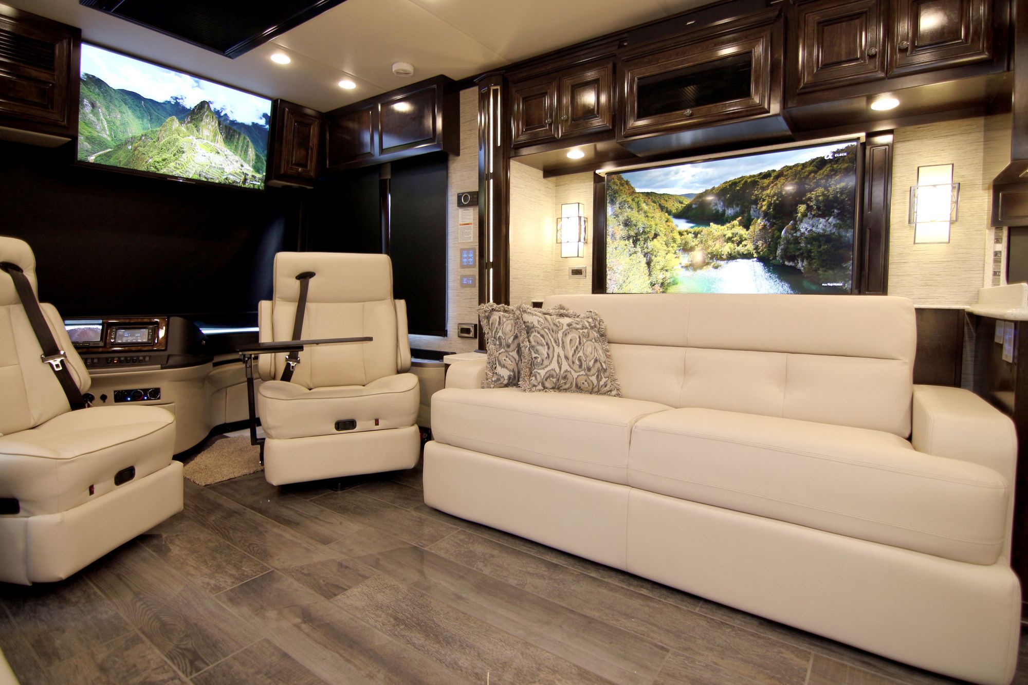 New 2019 Newmar Dutch Star 4369 Class A  For Sale
