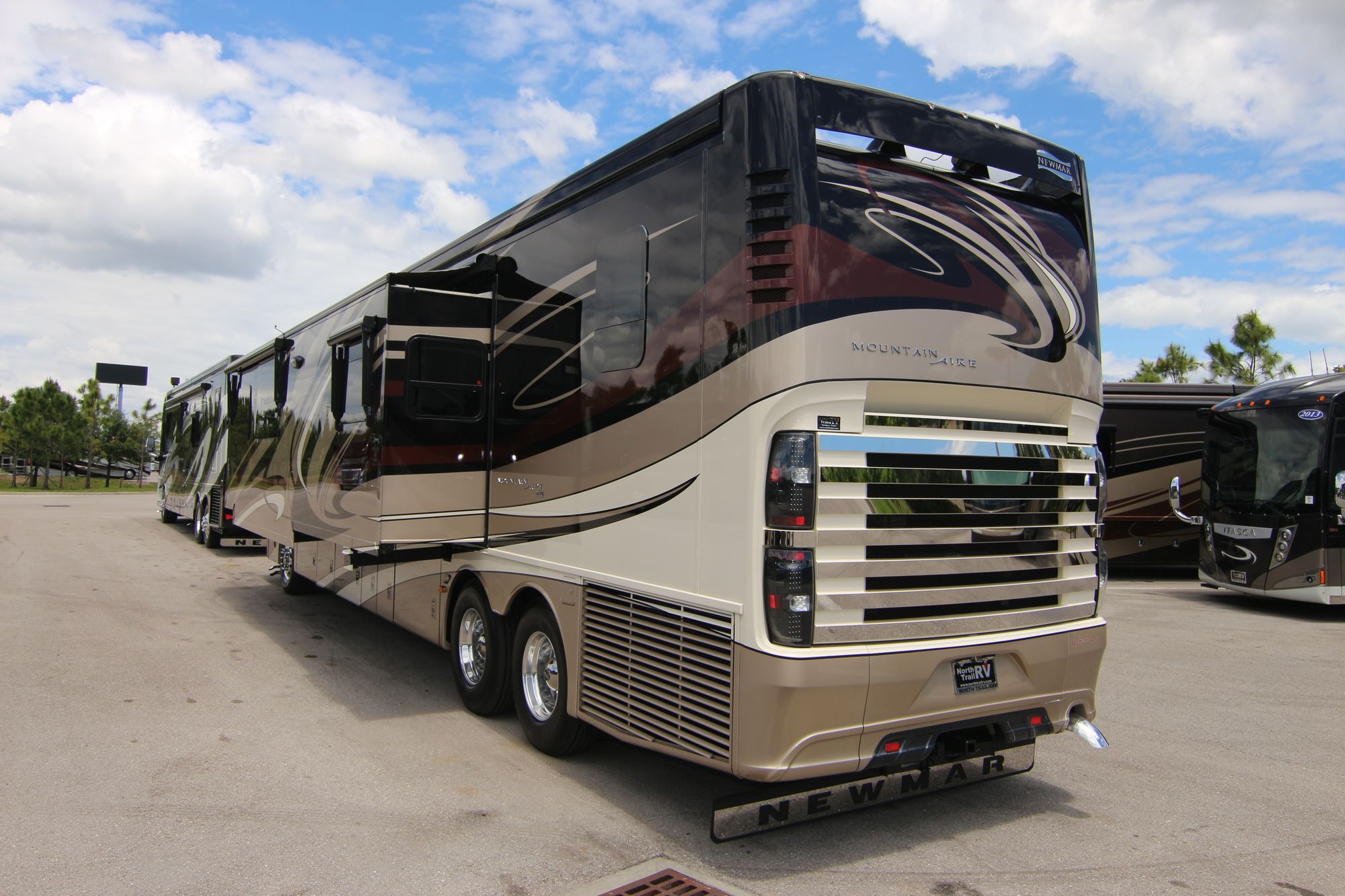 Used 2015 Newmar Mountain Aire 4553 Class A  For Sale