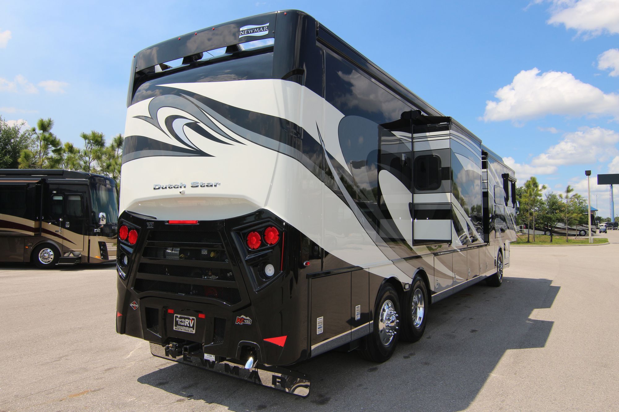 New 2019 Newmar Dutch Star 4369 Class A  For Sale