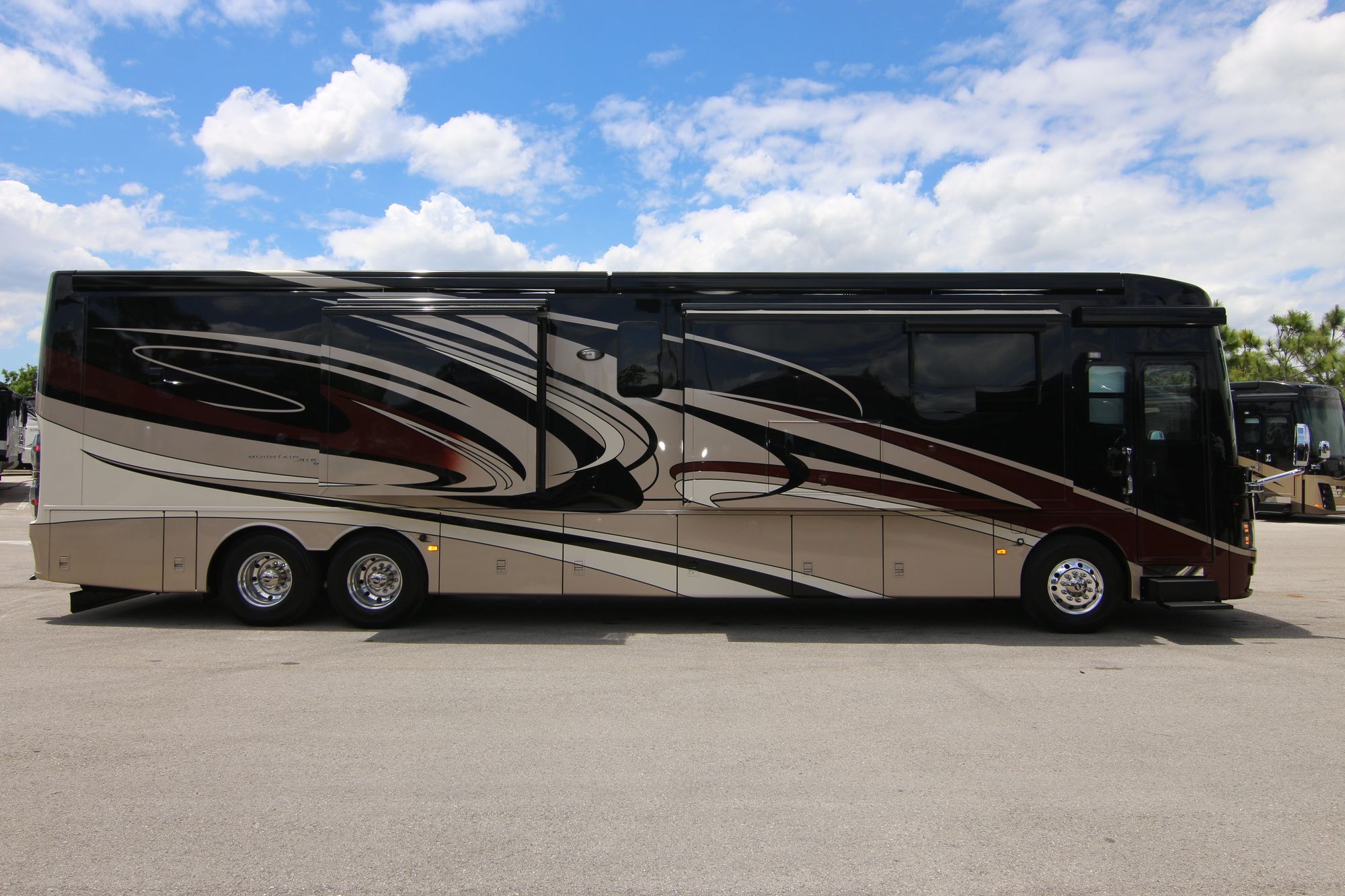 Used 2015 Newmar Mountain Aire 4553 Class A  For Sale