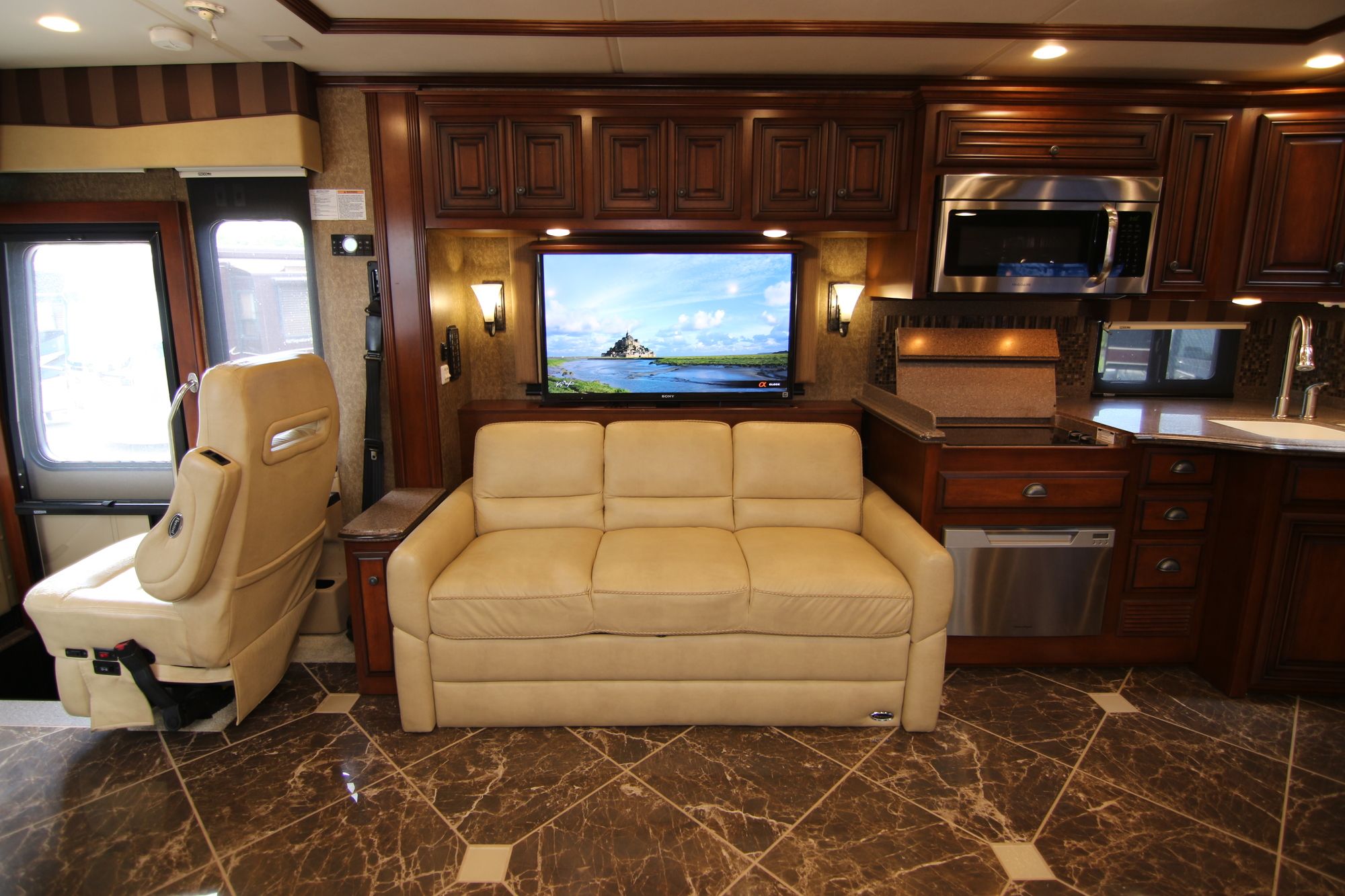 Used 2013 Newmar Dutch Star 4344 Class A  For Sale