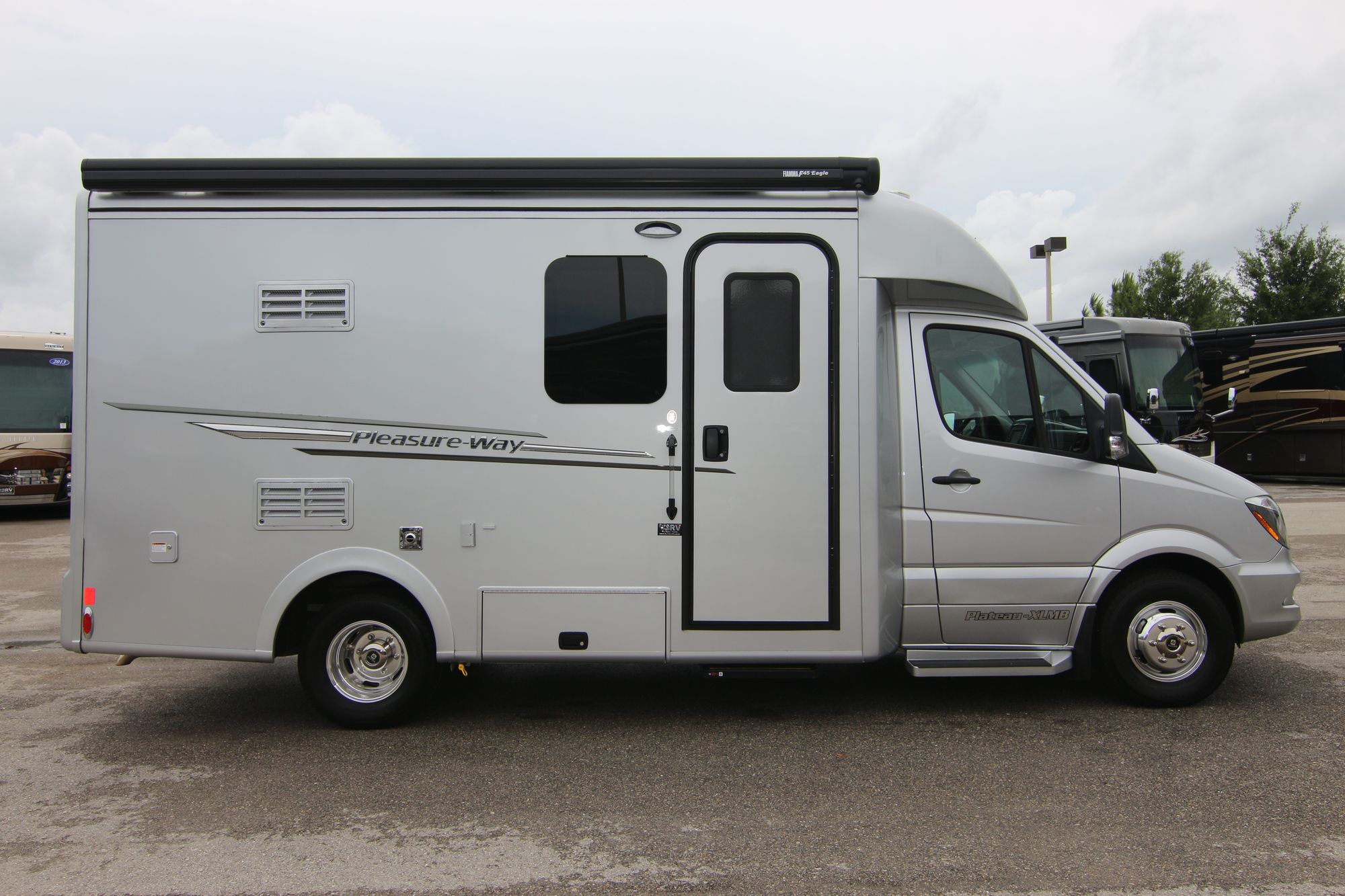 Used 2018 Pleasure-Way Plateau XLMB Class C  For Sale