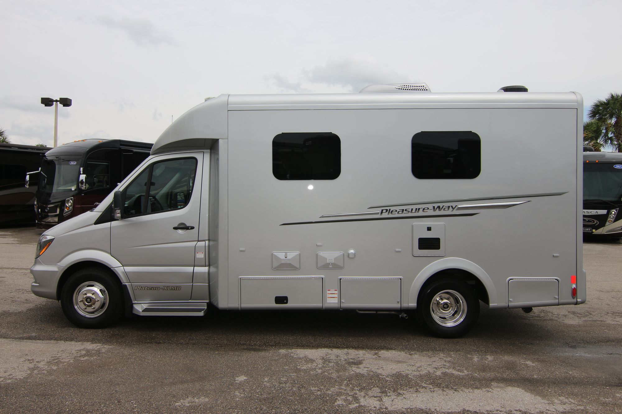 Used 2018 Pleasure-Way Plateau XLMB Class C  For Sale