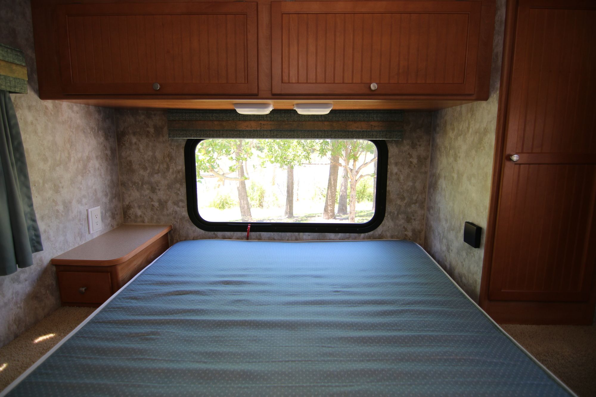 Used 2007 Winnebago Access 31C Class C  For Sale