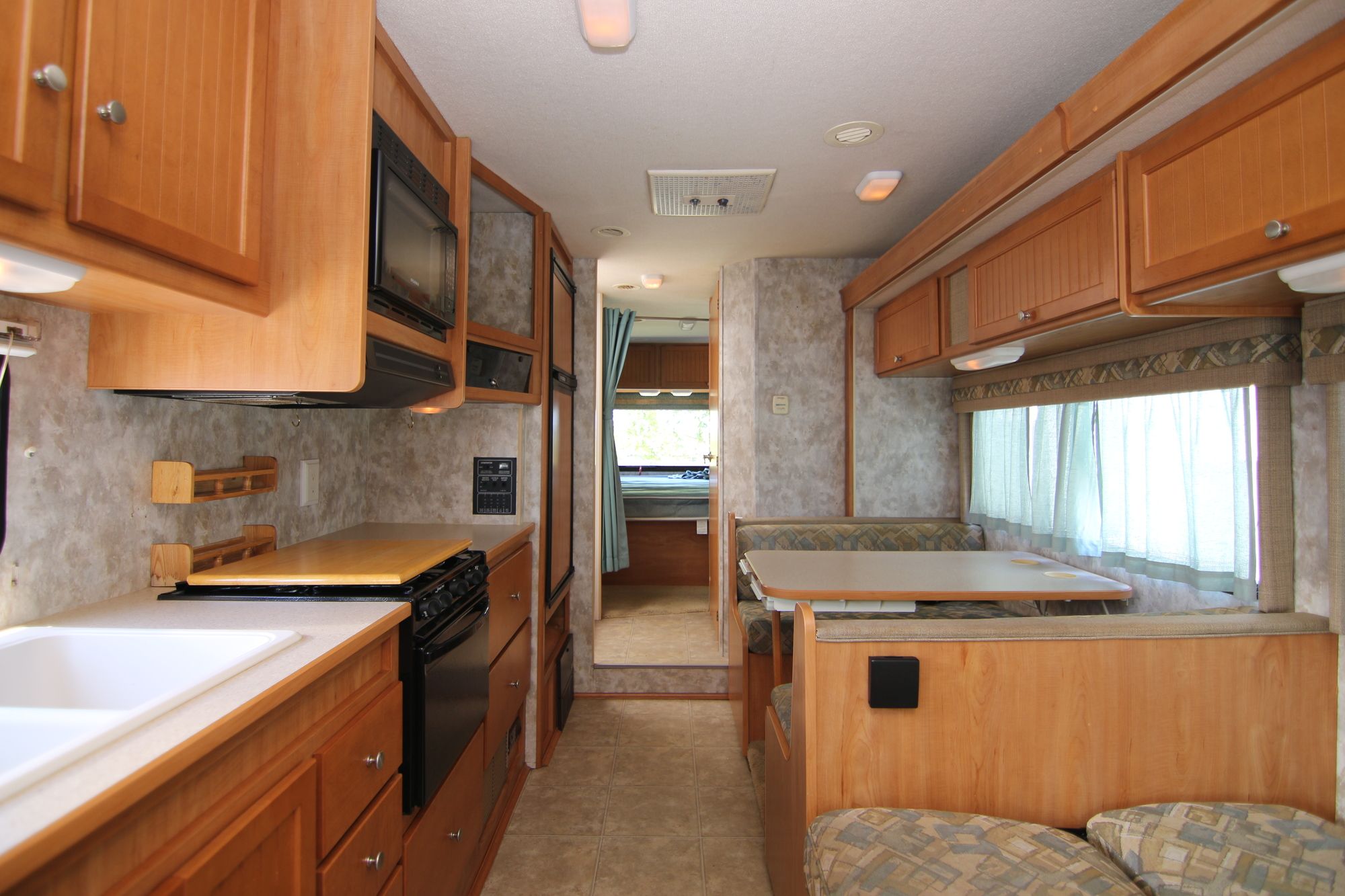 Used 2007 Winnebago Access 31C Class C  For Sale