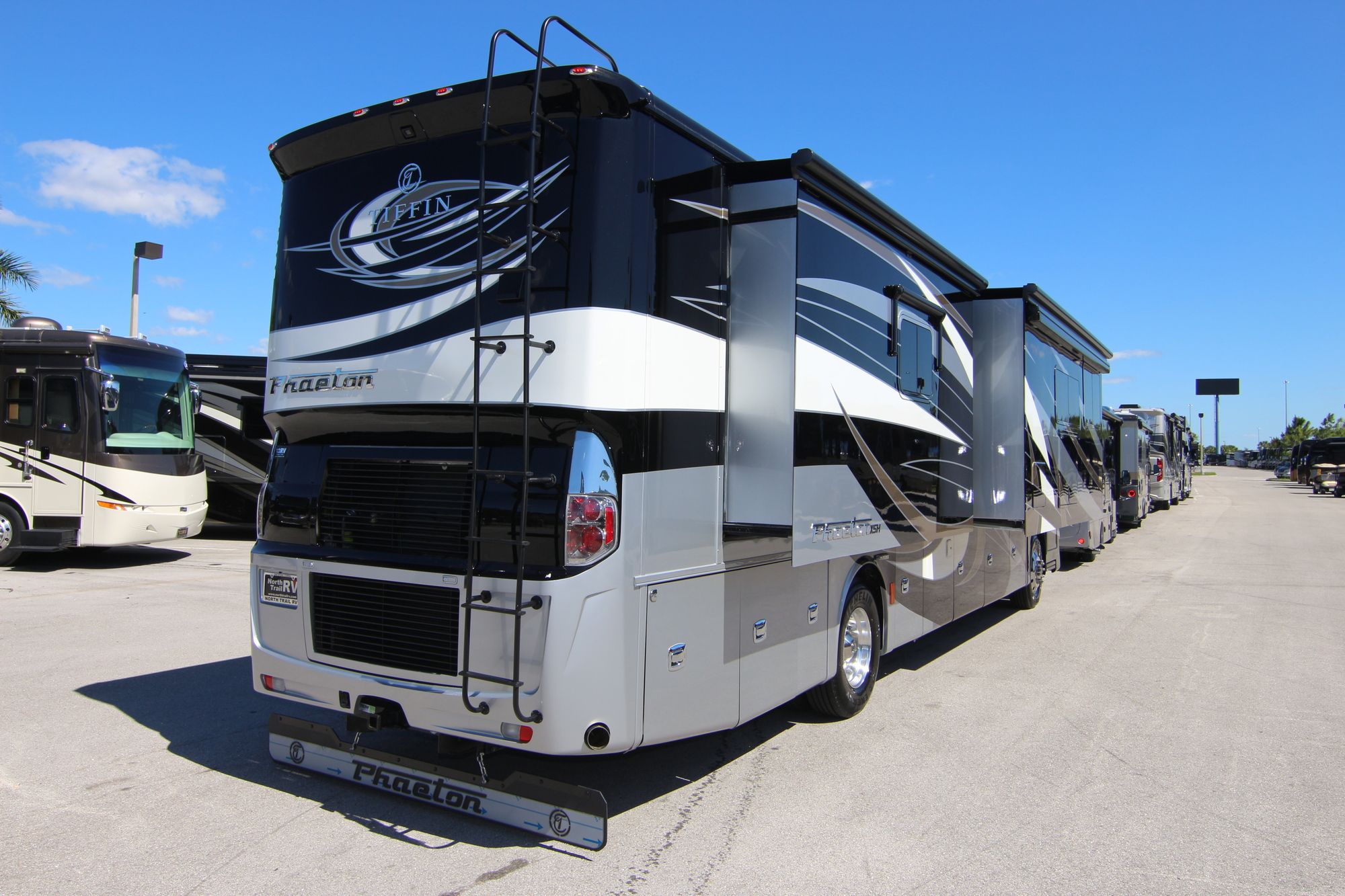 New 2019 Tiffin Motor Homes Phaeton 40IH Class A  For Sale