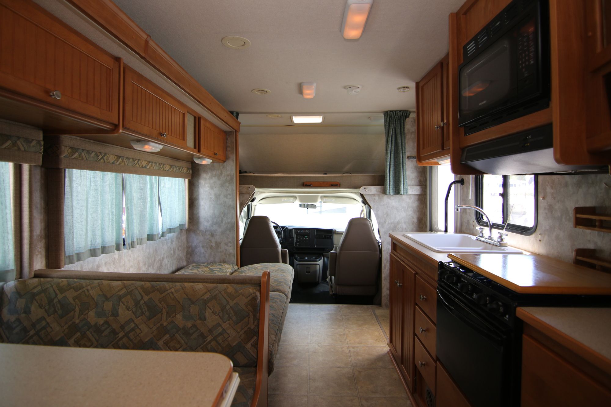 Used 2007 Winnebago Access 31C Class C  For Sale