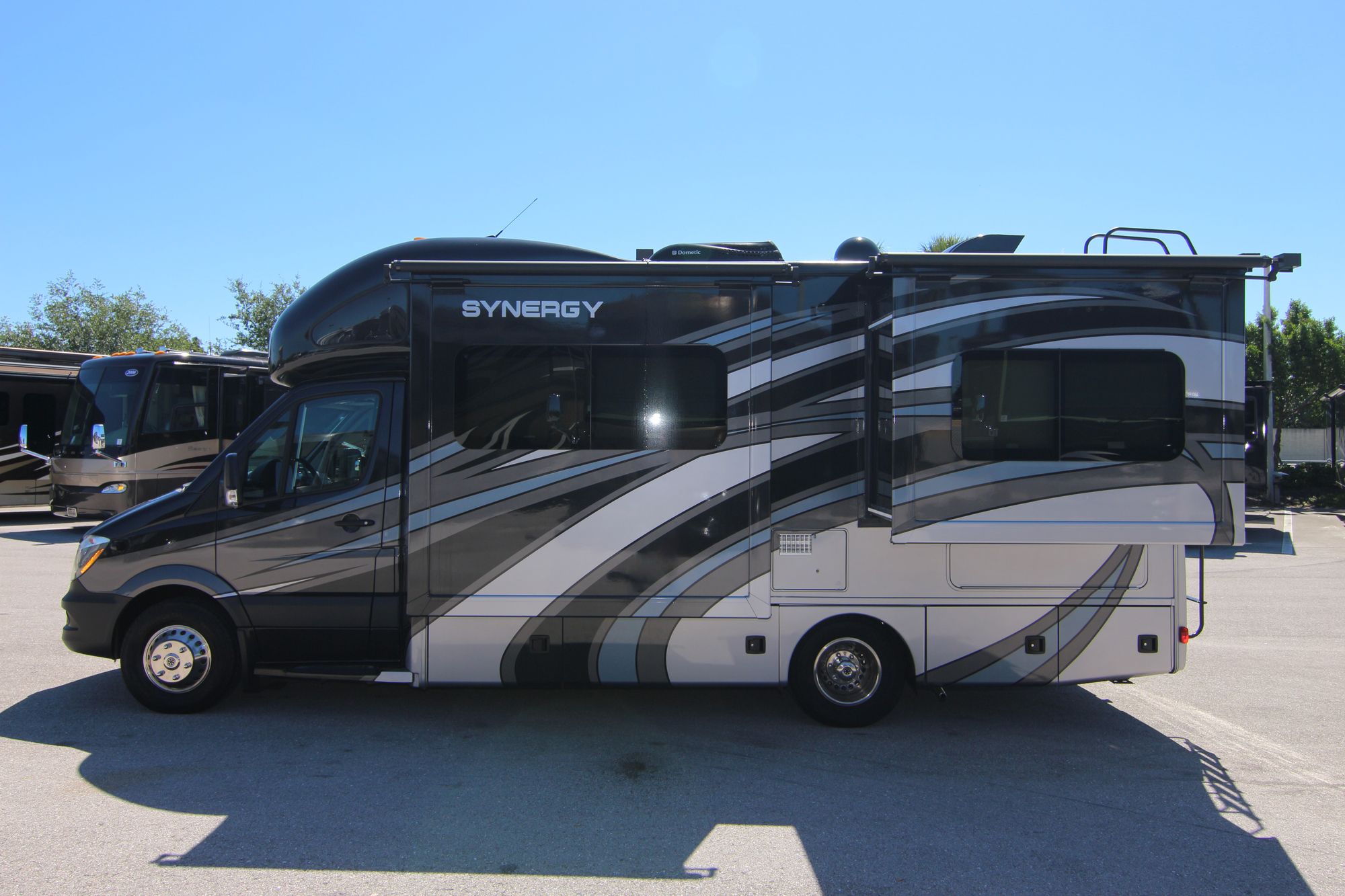 Used 2017 Thor Synergy 24SD Class C  For Sale