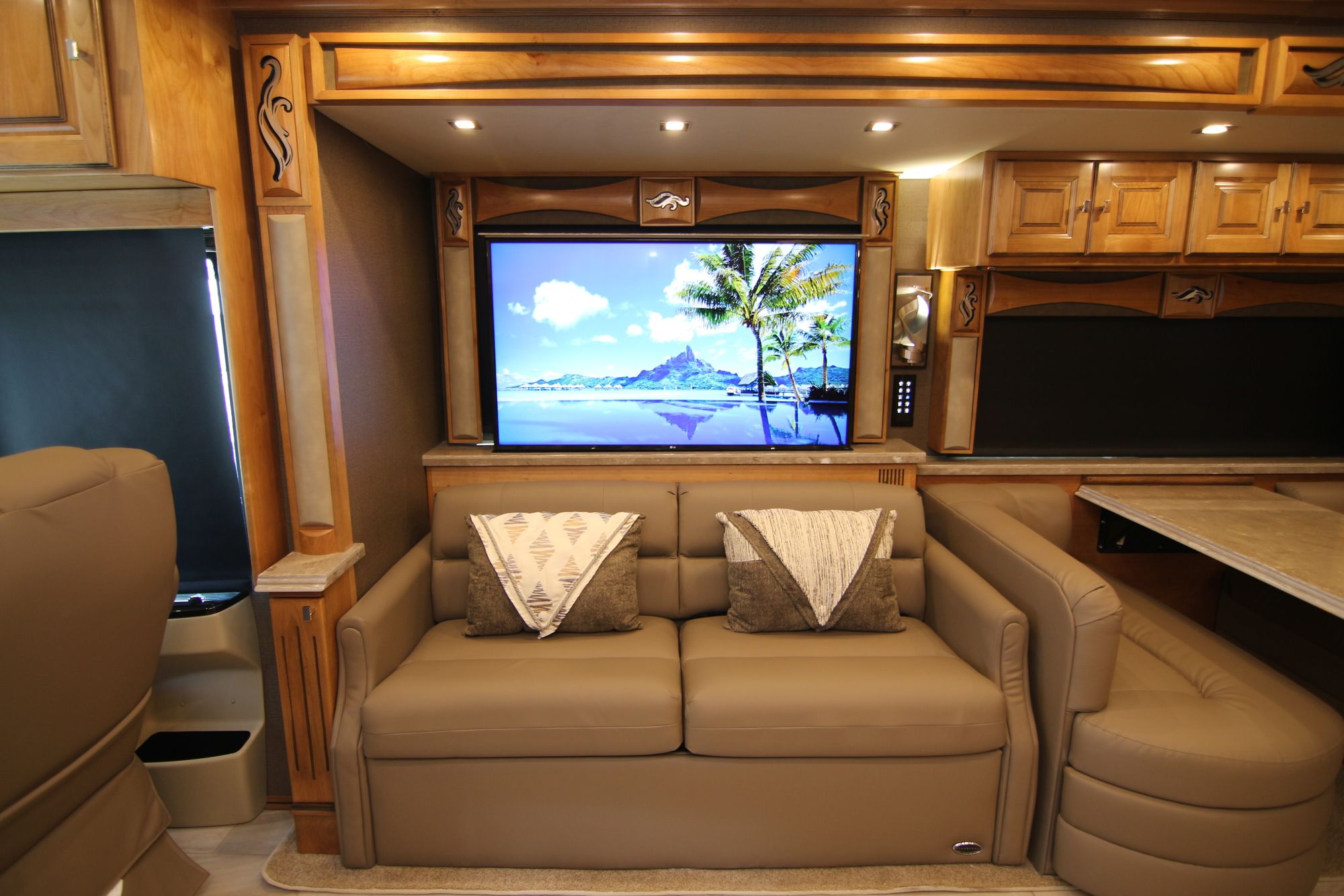 New 2019 Tiffin Motor Homes Phaeton 40IH Class A  For Sale