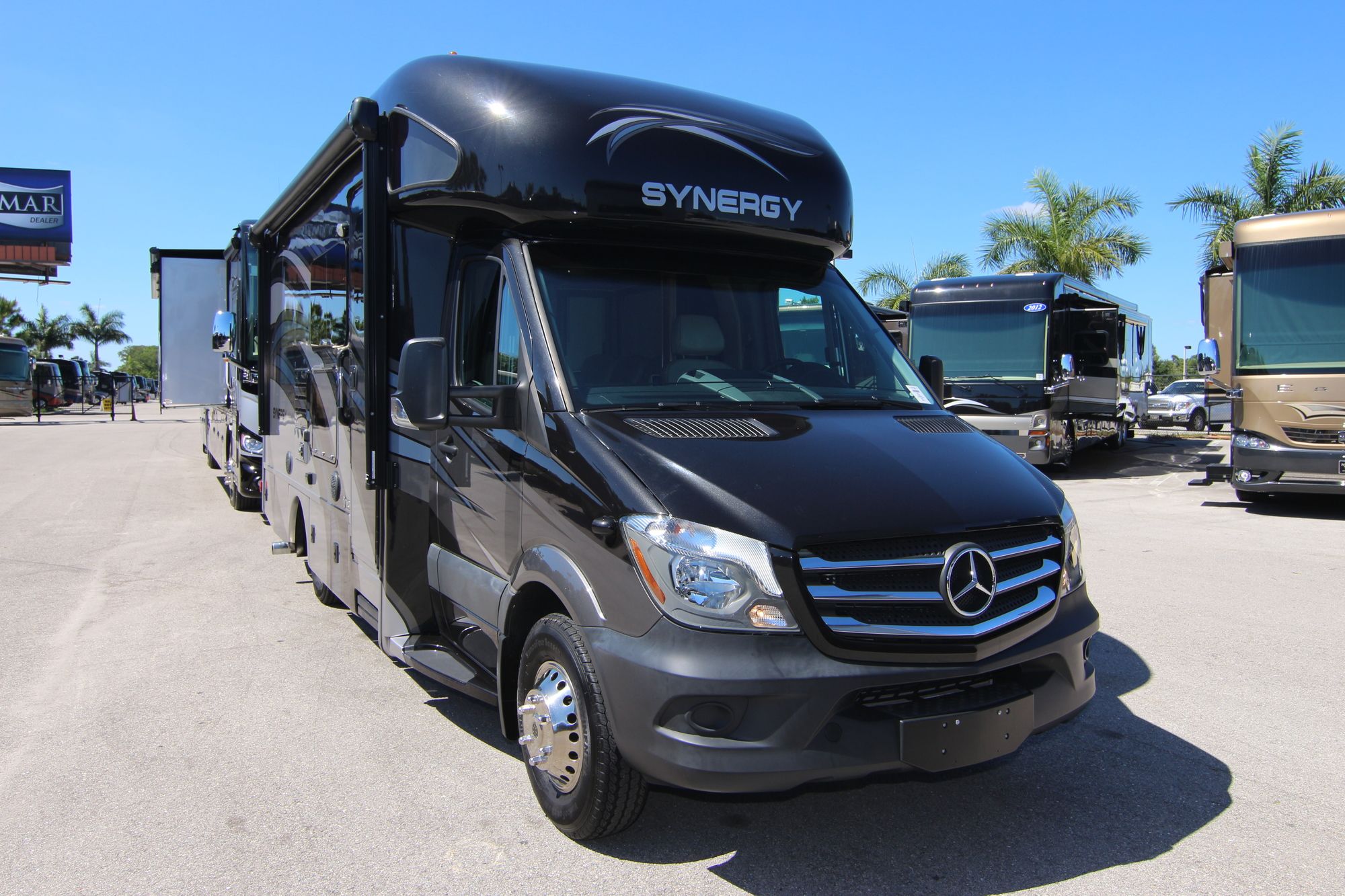 Used 2017 Thor Synergy 24SD Class C  For Sale