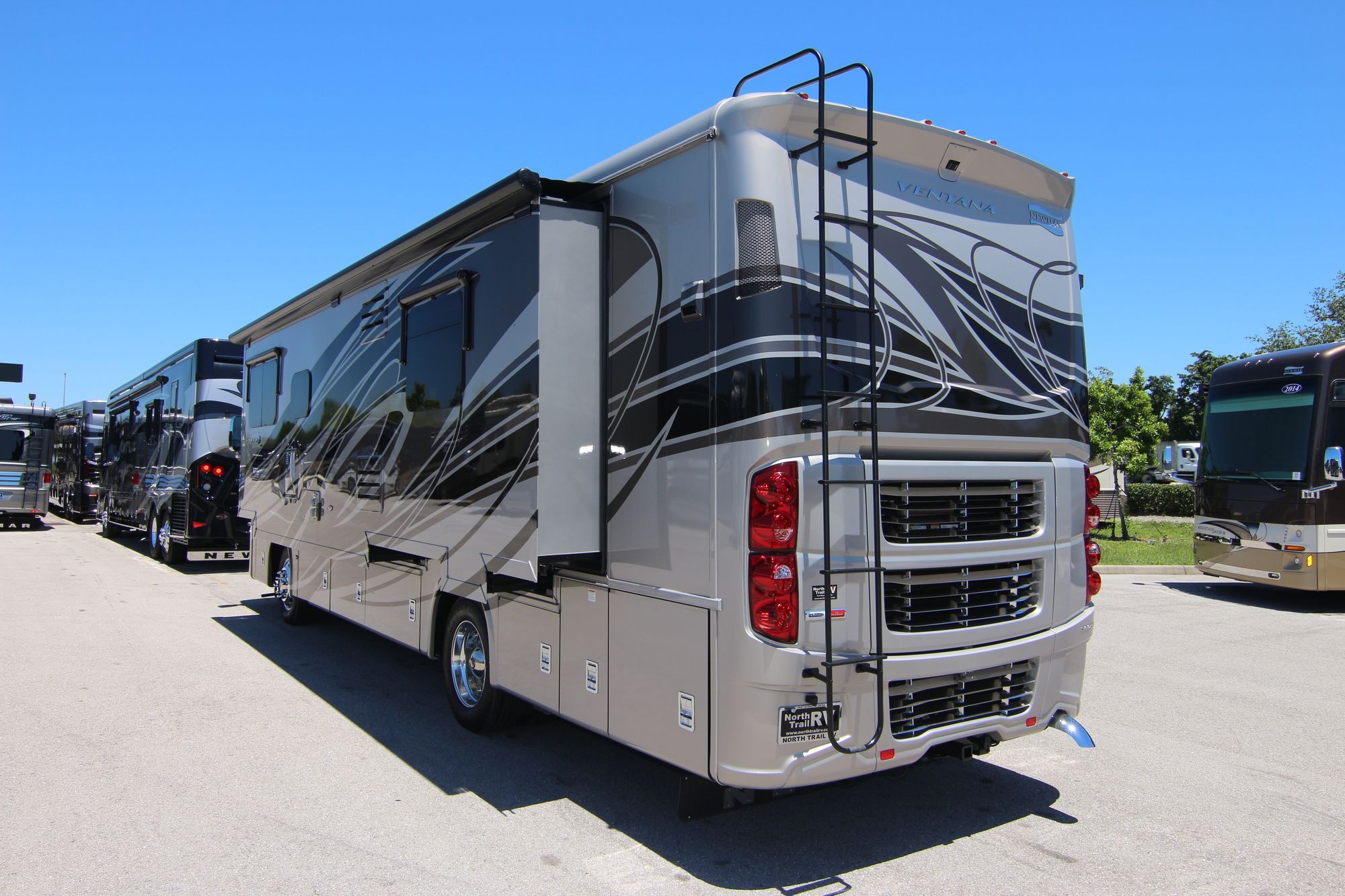 Used 2018 Newmar Ventana 3436 Class A  For Sale