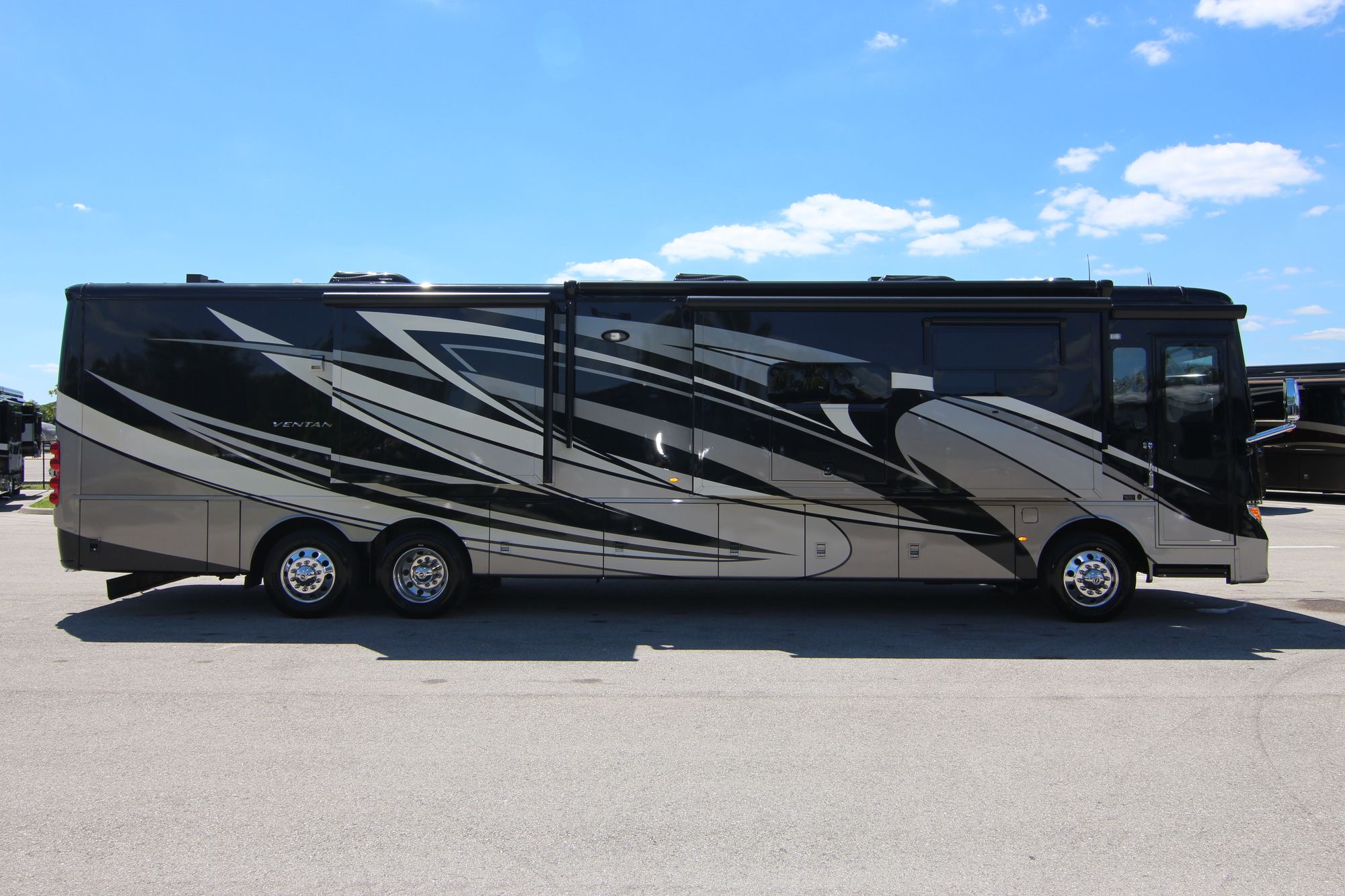 New 2019 Newmar Ventana 4369 Class A  For Sale