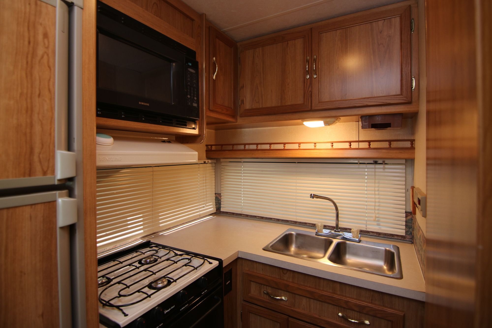 Used 2000 Coachmen Catalina 22RK Class C  For Sale