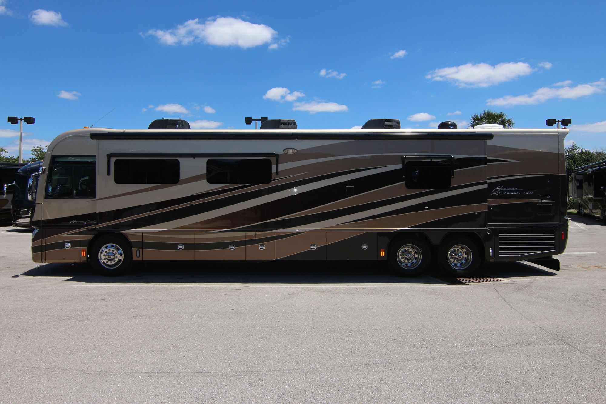 Used 2014 Fleetwood Revolution 42W Class A  For Sale