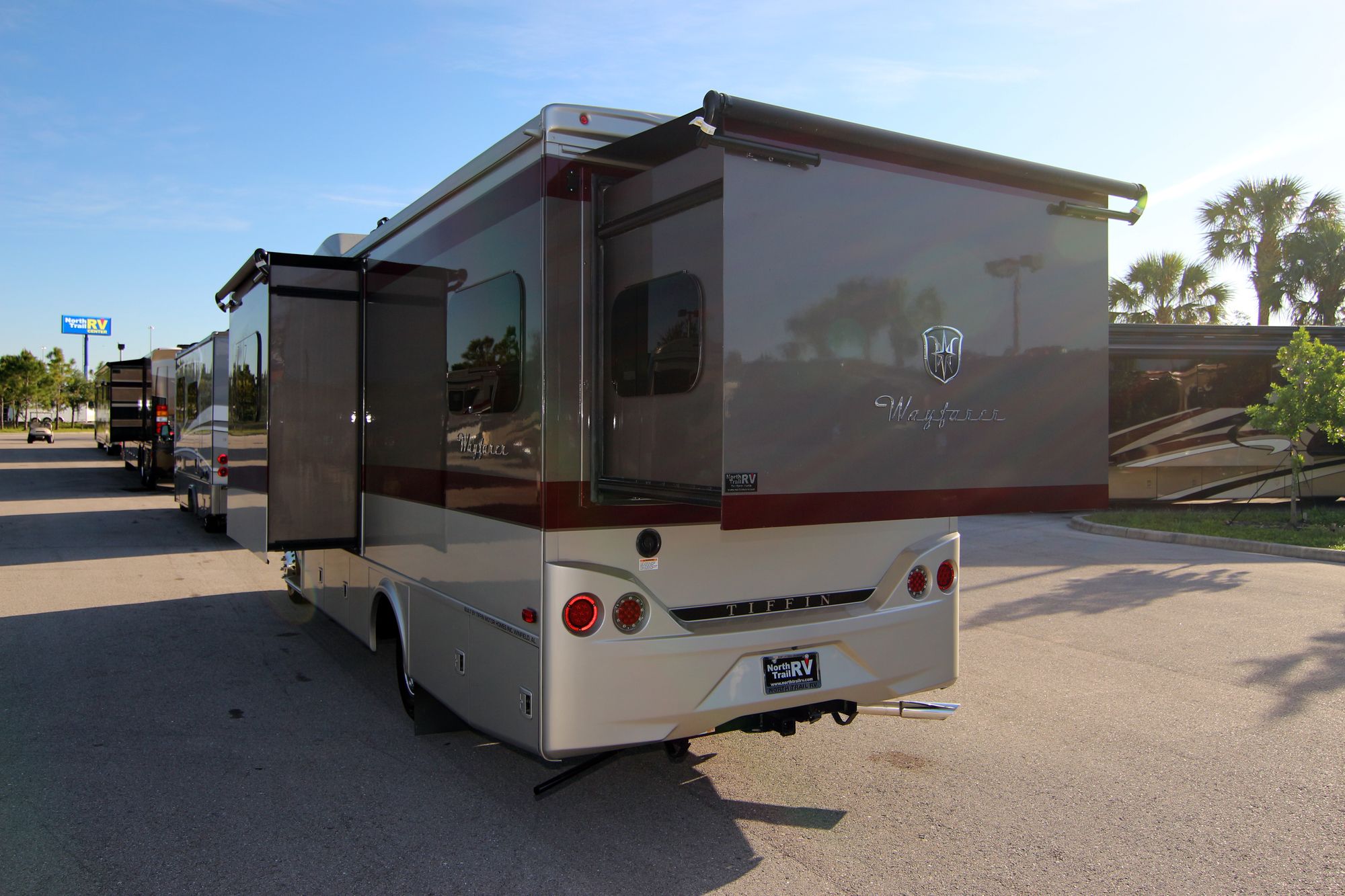 New 2020 Tiffin Motor Homes Wayfarer 25QW Class C  For Sale