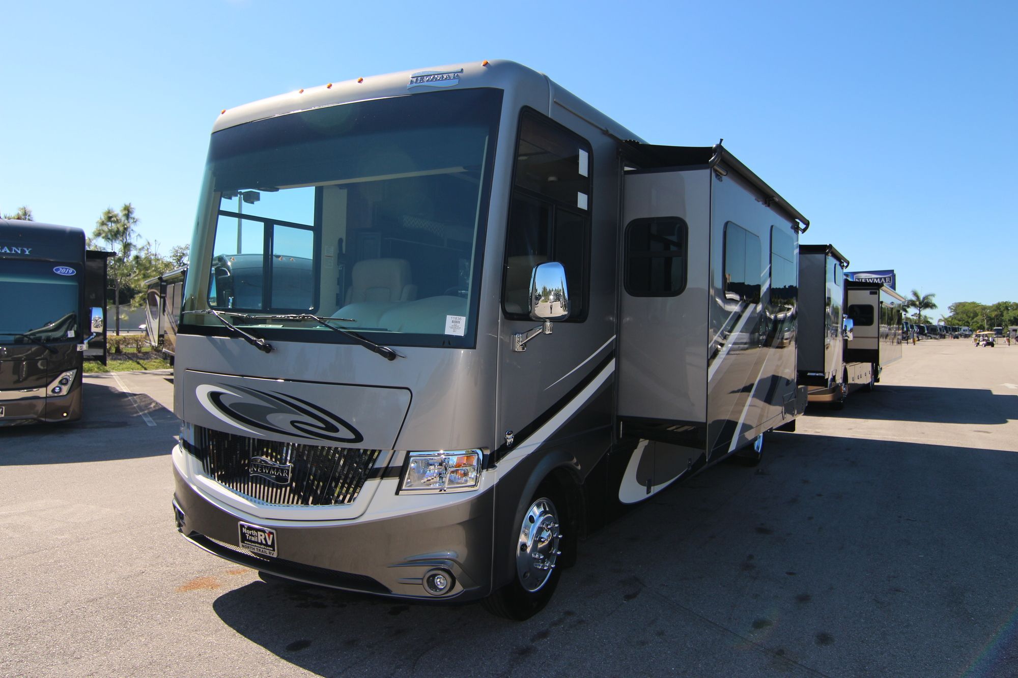 New 2019 Newmar Canyon Star 3911 Class A  For Sale