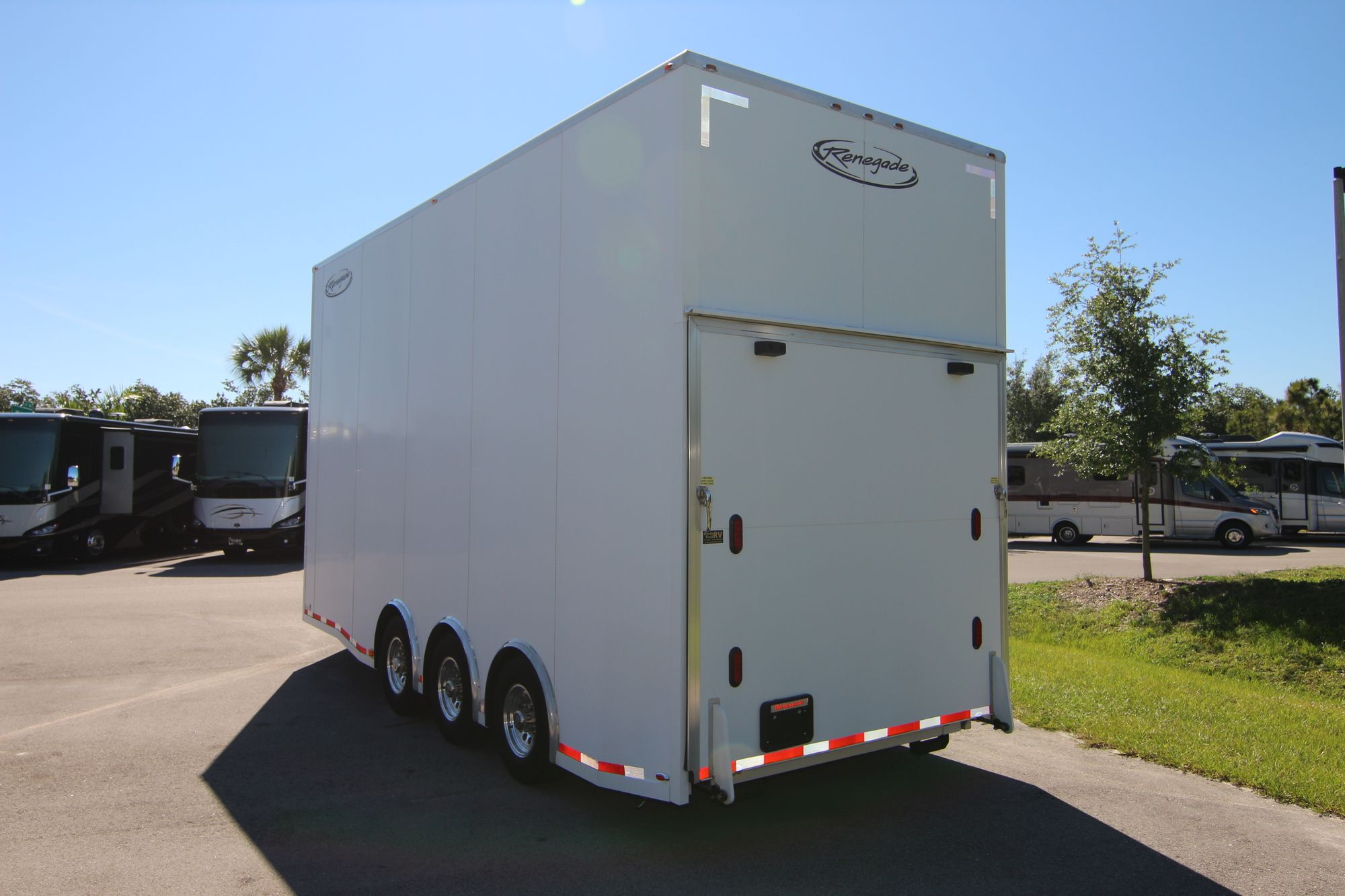 Used 2016 Renegade Rv Stacker V Nose 25TA Co  For Sale