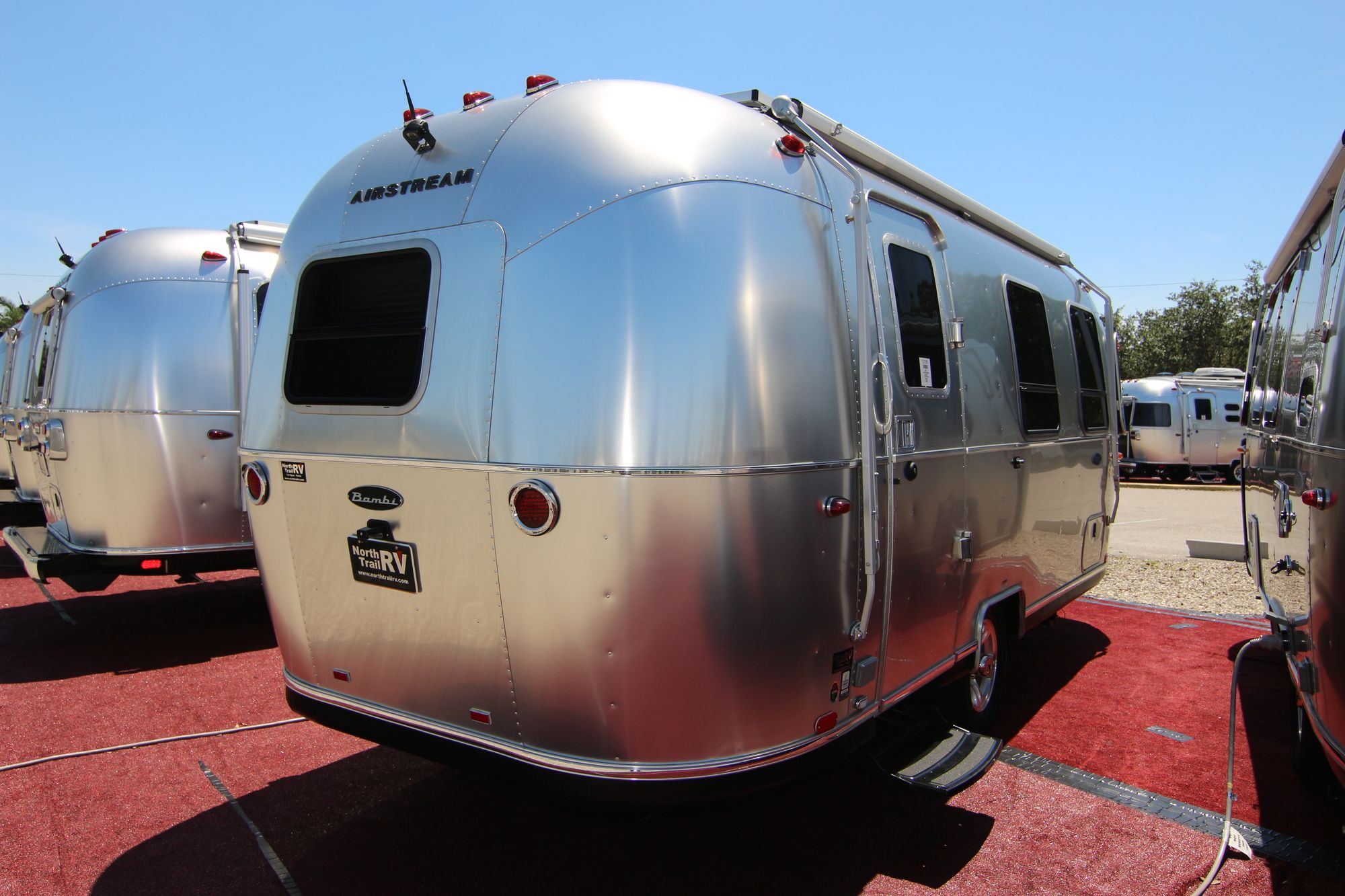 New 2019 Airstream Sport 22FB Travel Trailer  For Sale