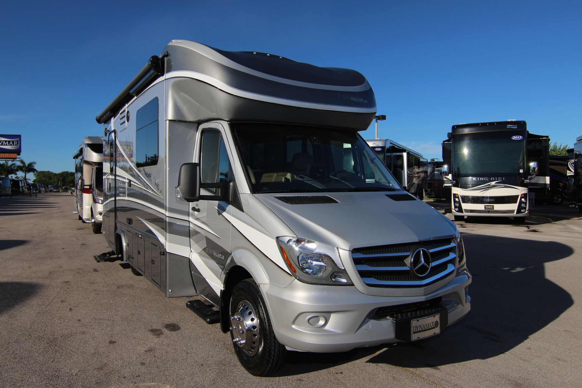 New 2020 Dynamax Isata 3 24RB Class C  For Sale