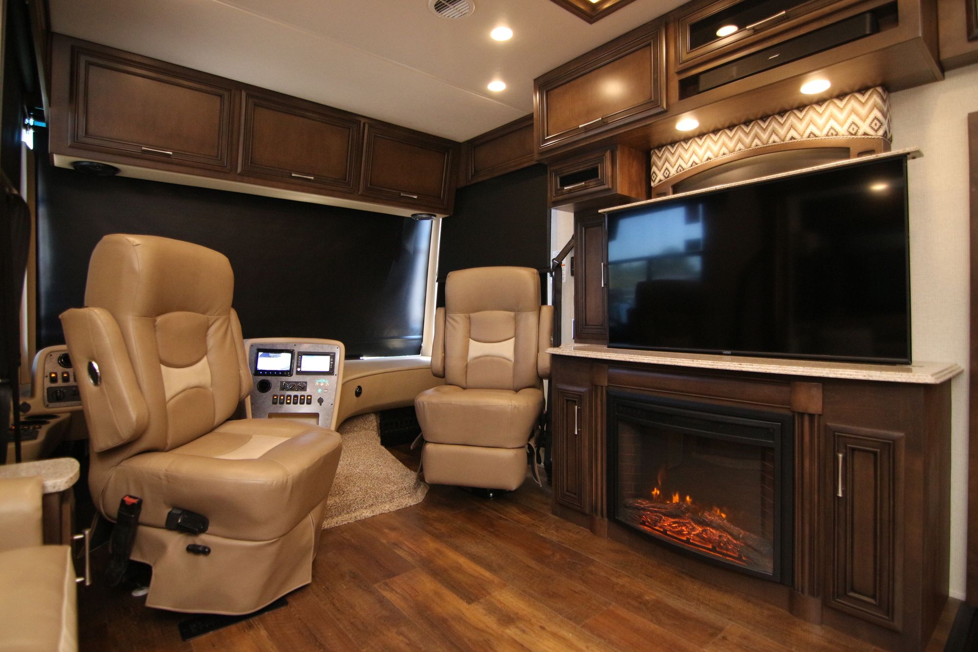 New 2019 Newmar Canyon Star 3911 Class A  For Sale