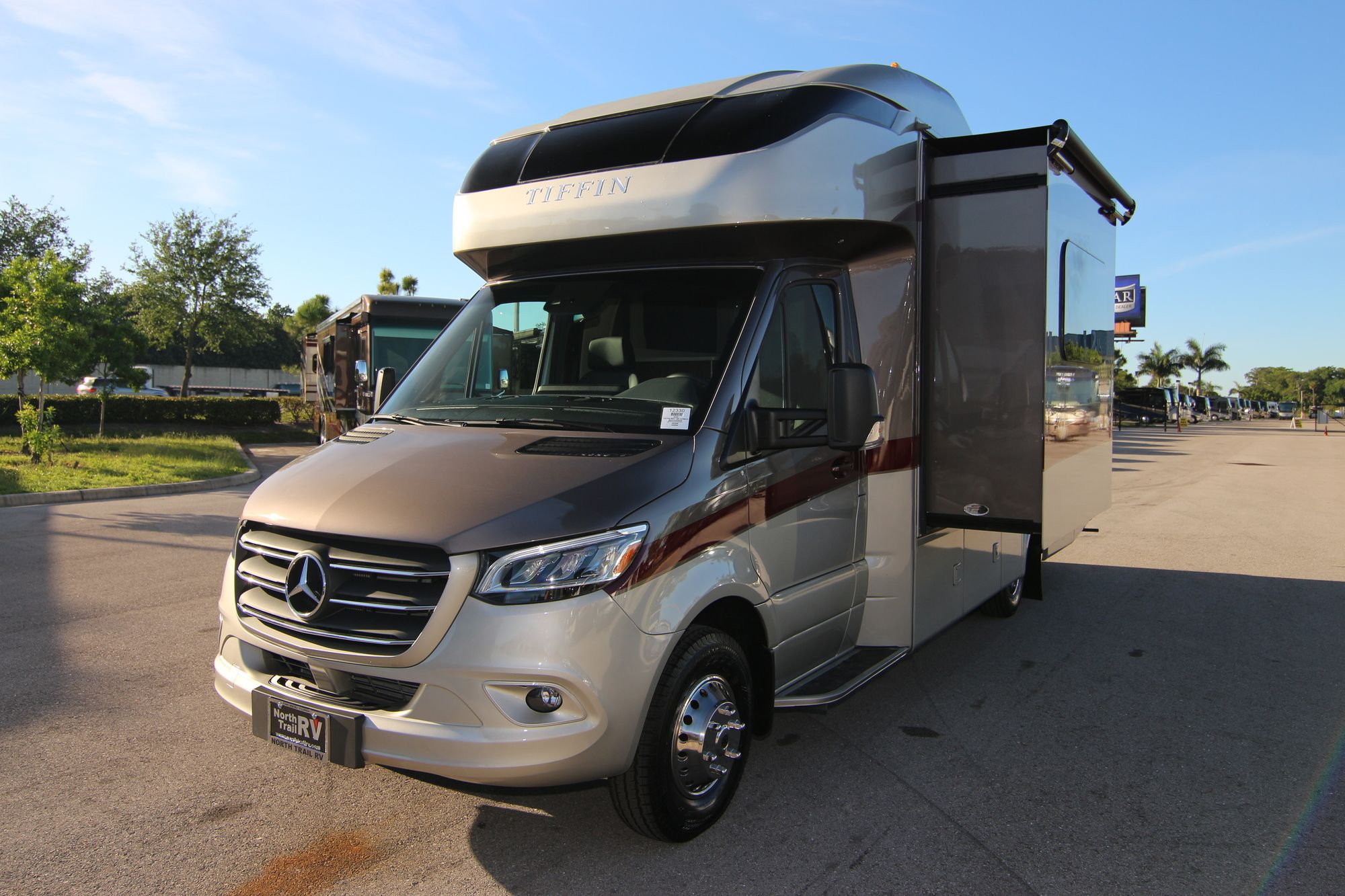 New 2020 Tiffin Motor Homes Wayfarer 25QW Class C  For Sale