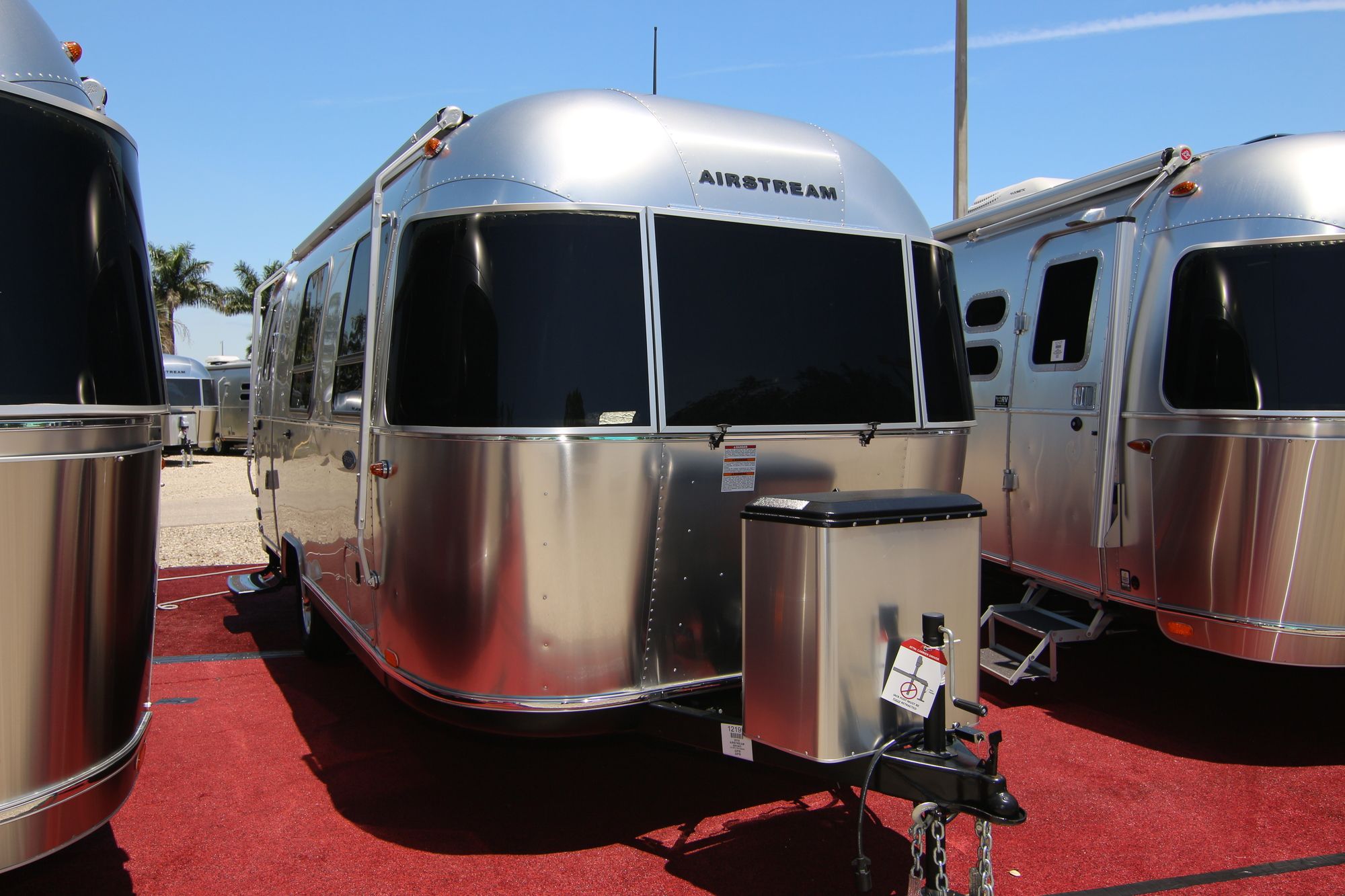 New 2019 Airstream Sport 22FB Travel Trailer  For Sale