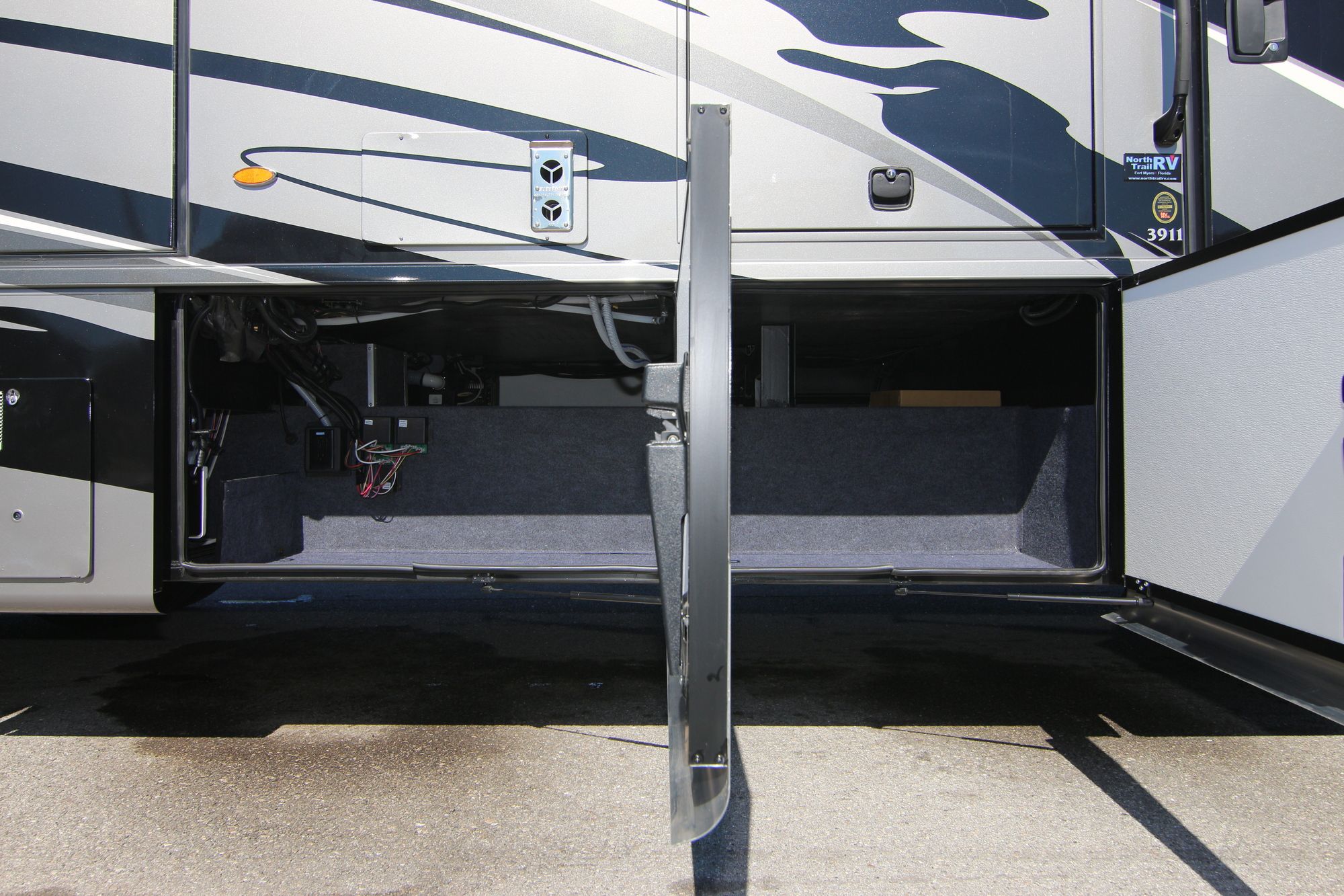 New 2019 Newmar Canyon Star 3911 Class A  For Sale