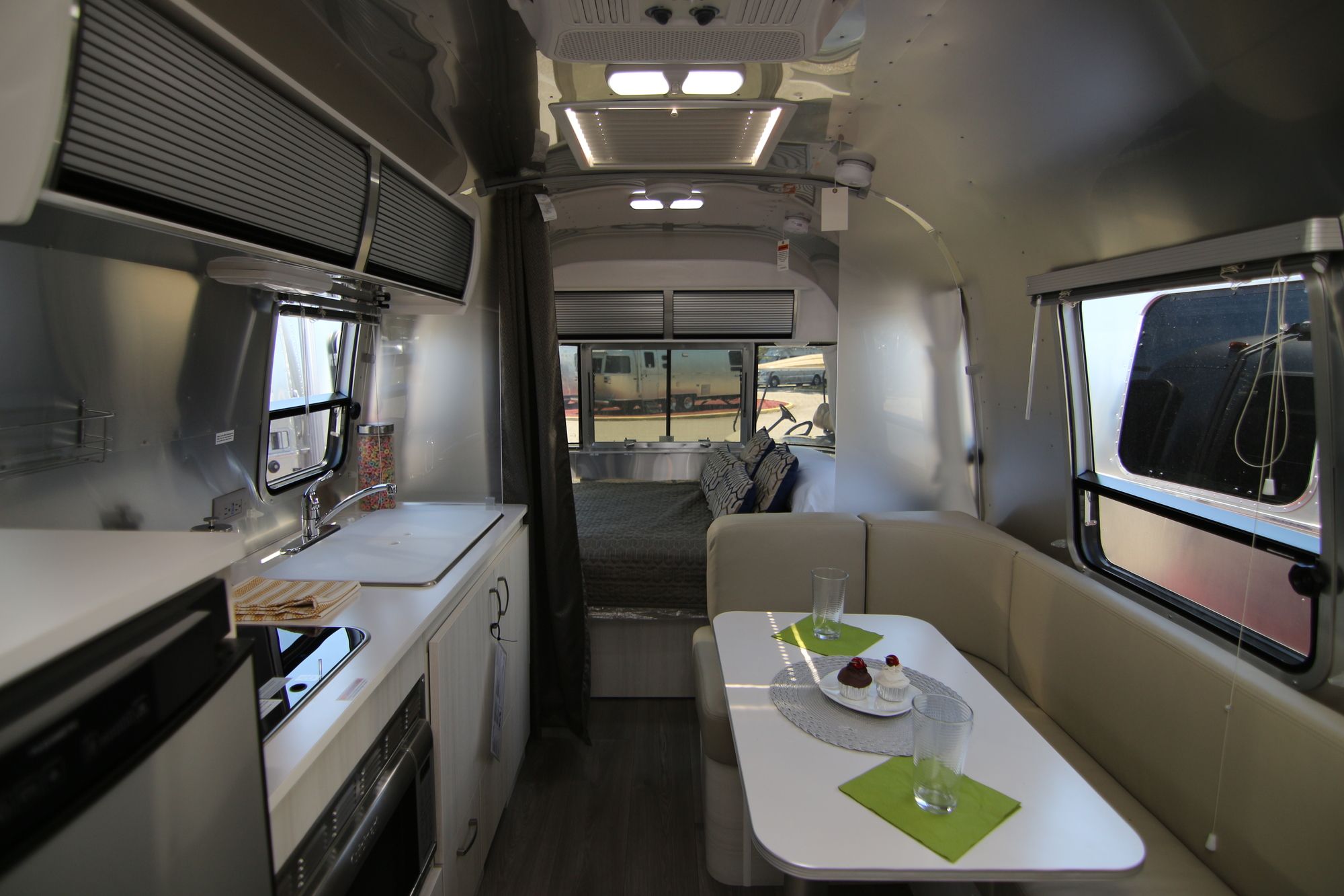 New 2019 Airstream Sport 22FB Travel Trailer  For Sale