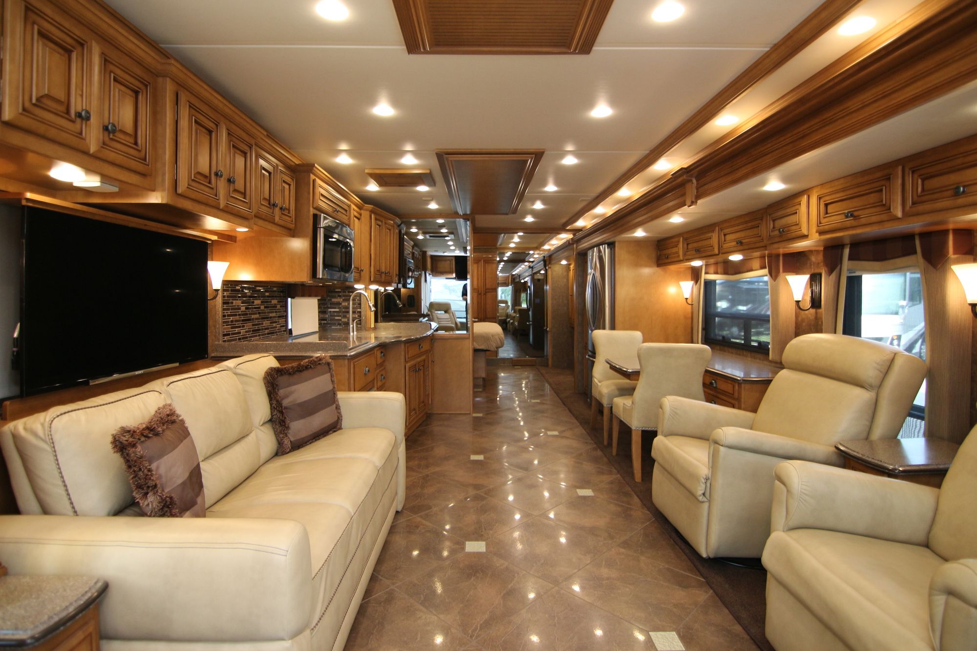 Used 2014 Newmar Dutch Star 4369 Class A  For Sale