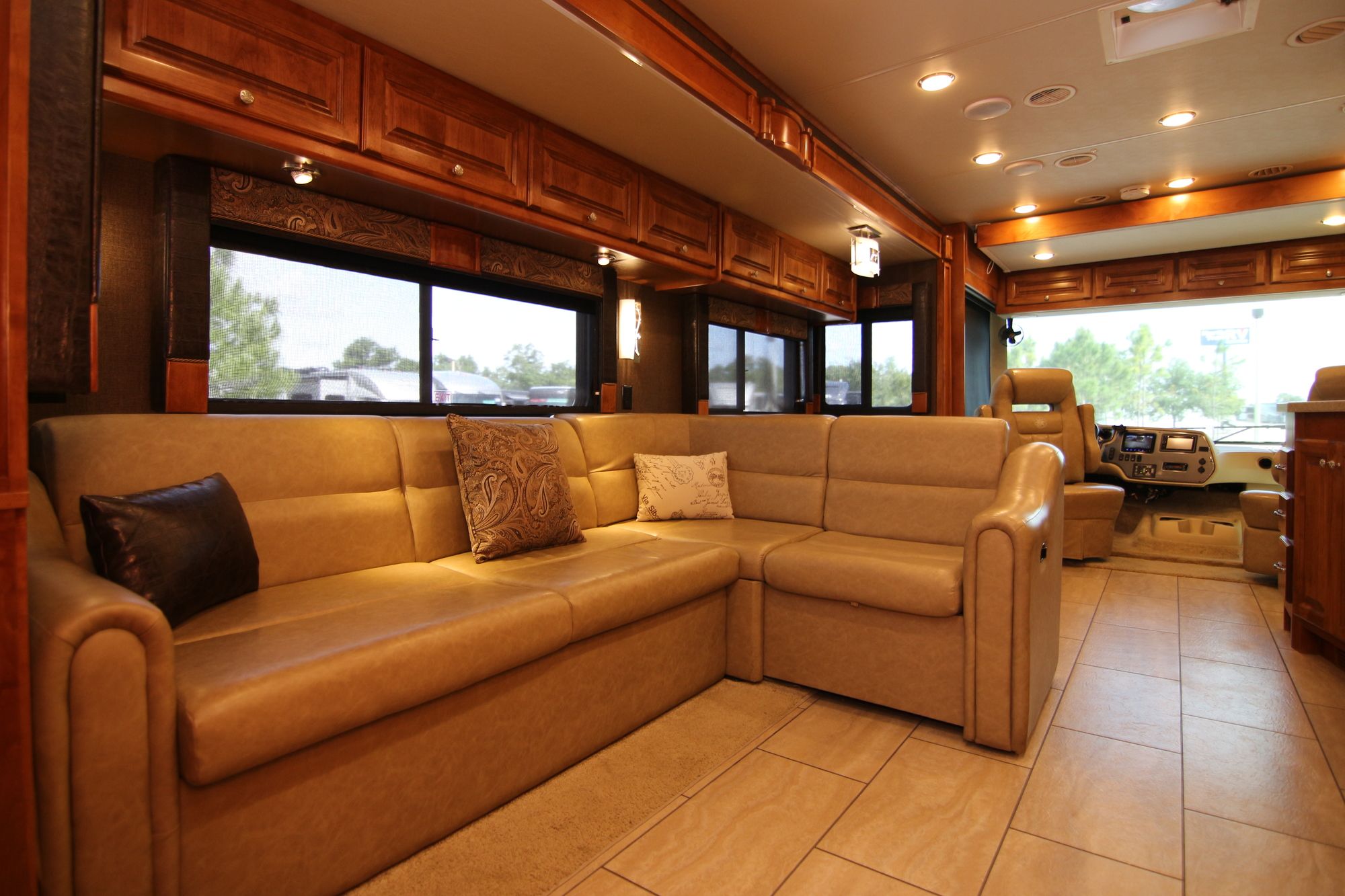 Used 2016 Tiffin Motor Homes Allegro 32SA Class A  For Sale